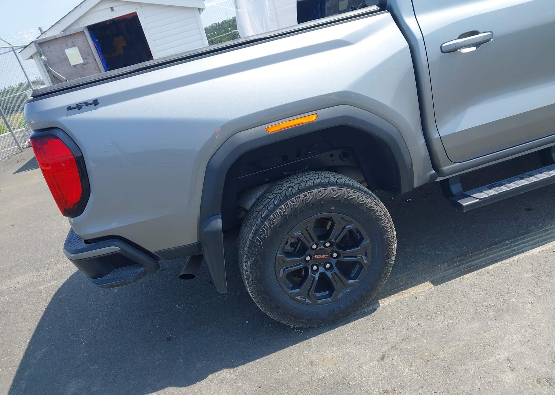 2024 GMC CANYON ELEVATION