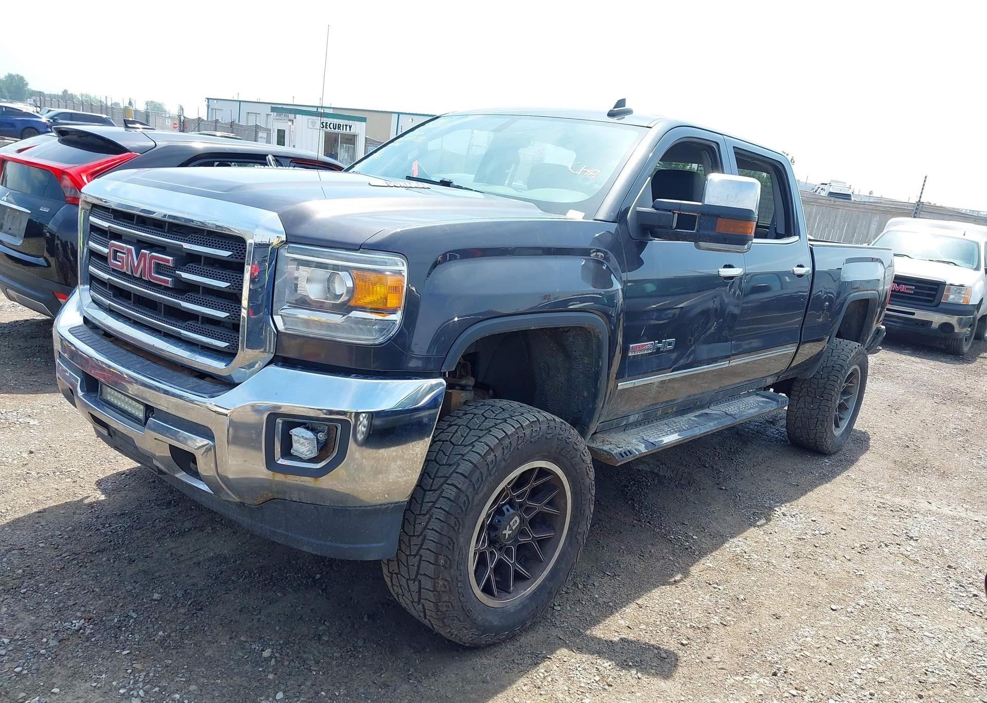 2015 GMC SIERRA K2500 SLE