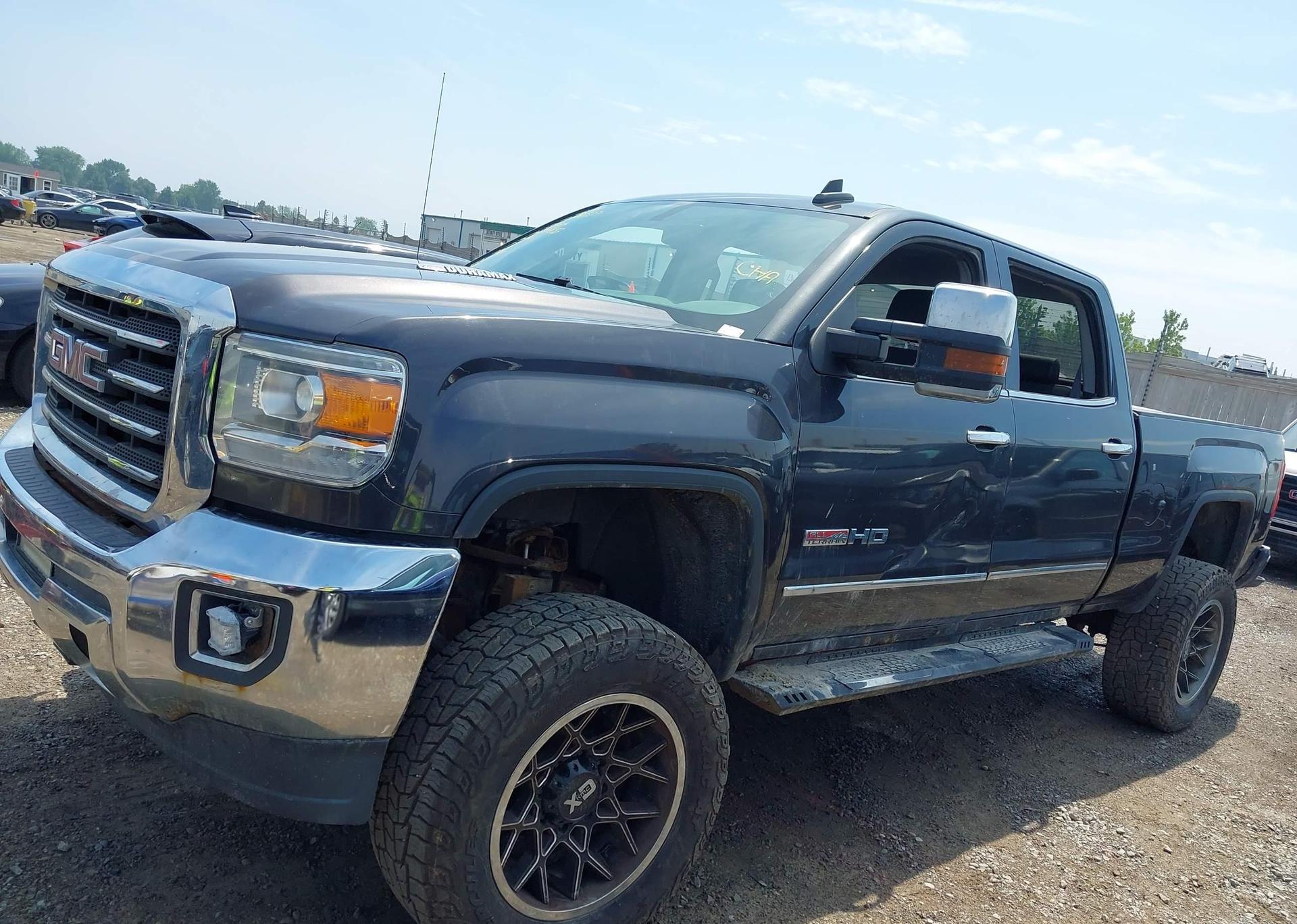 2015 GMC SIERRA K2500 SLE