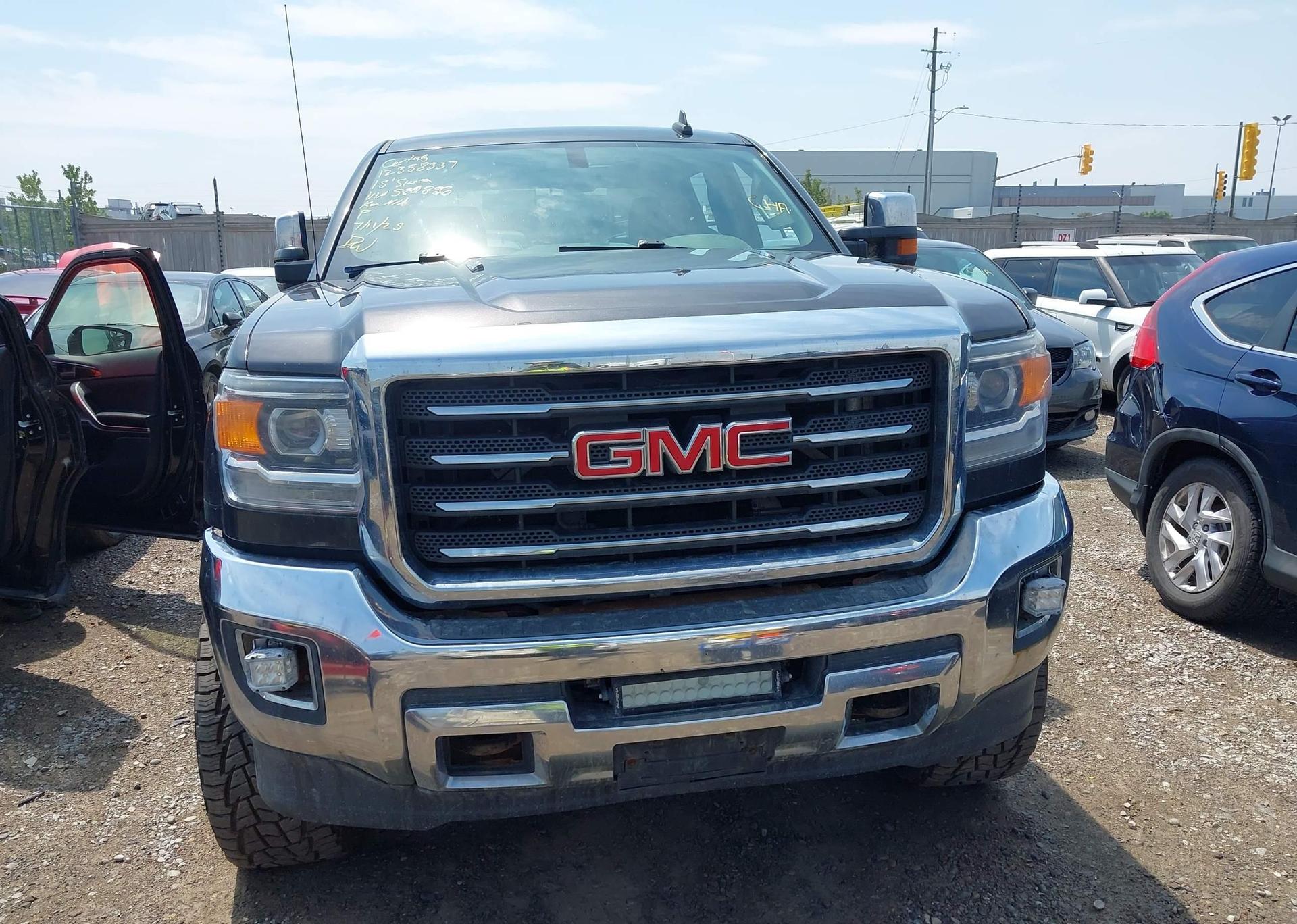 2015 GMC SIERRA K2500 SLE