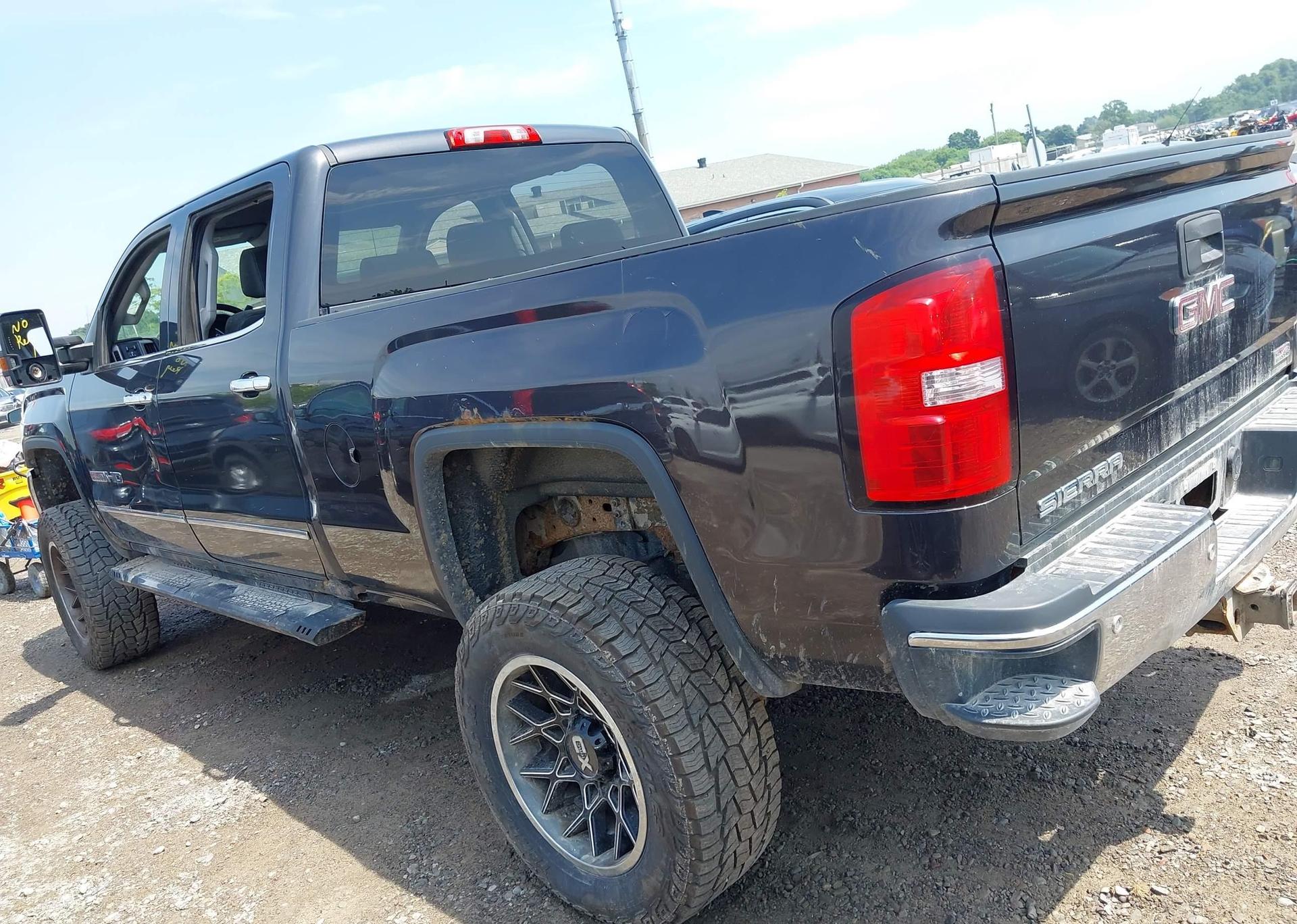 2015 GMC SIERRA K2500 SLE