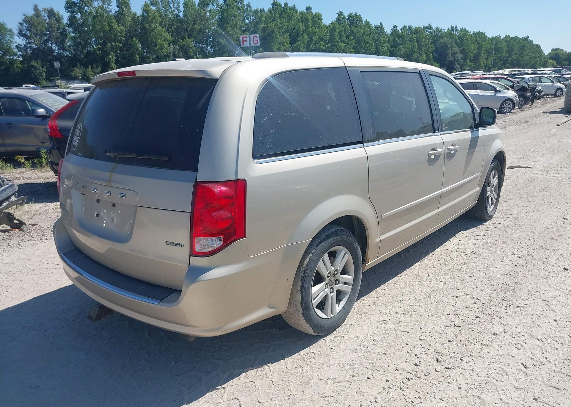 2013 DODGE GRAND CARAVAN CREW
