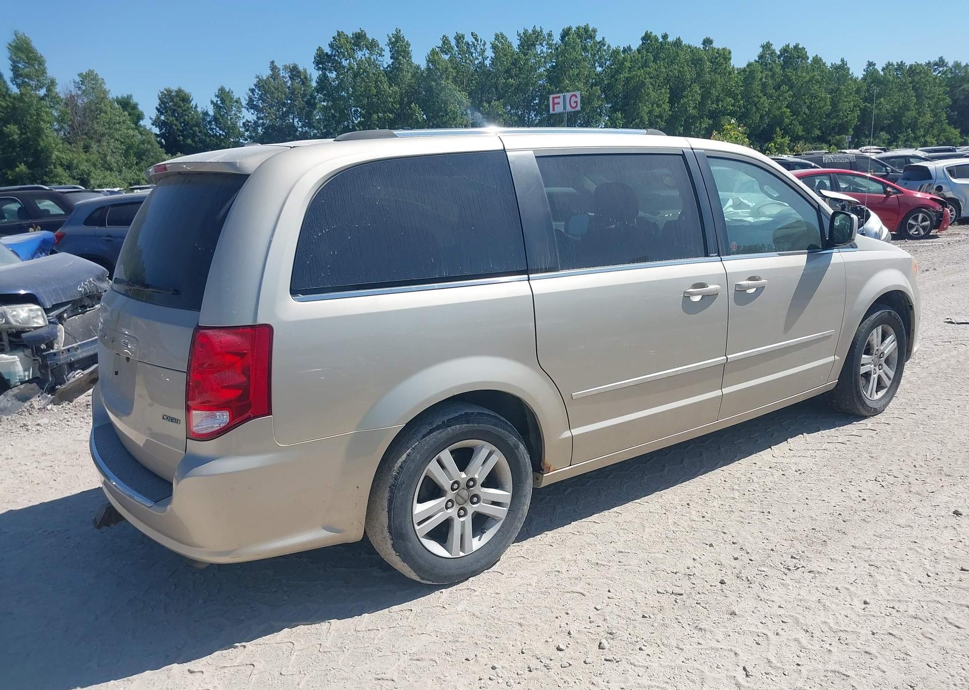 2013 DODGE GRAND CARAVAN CREW