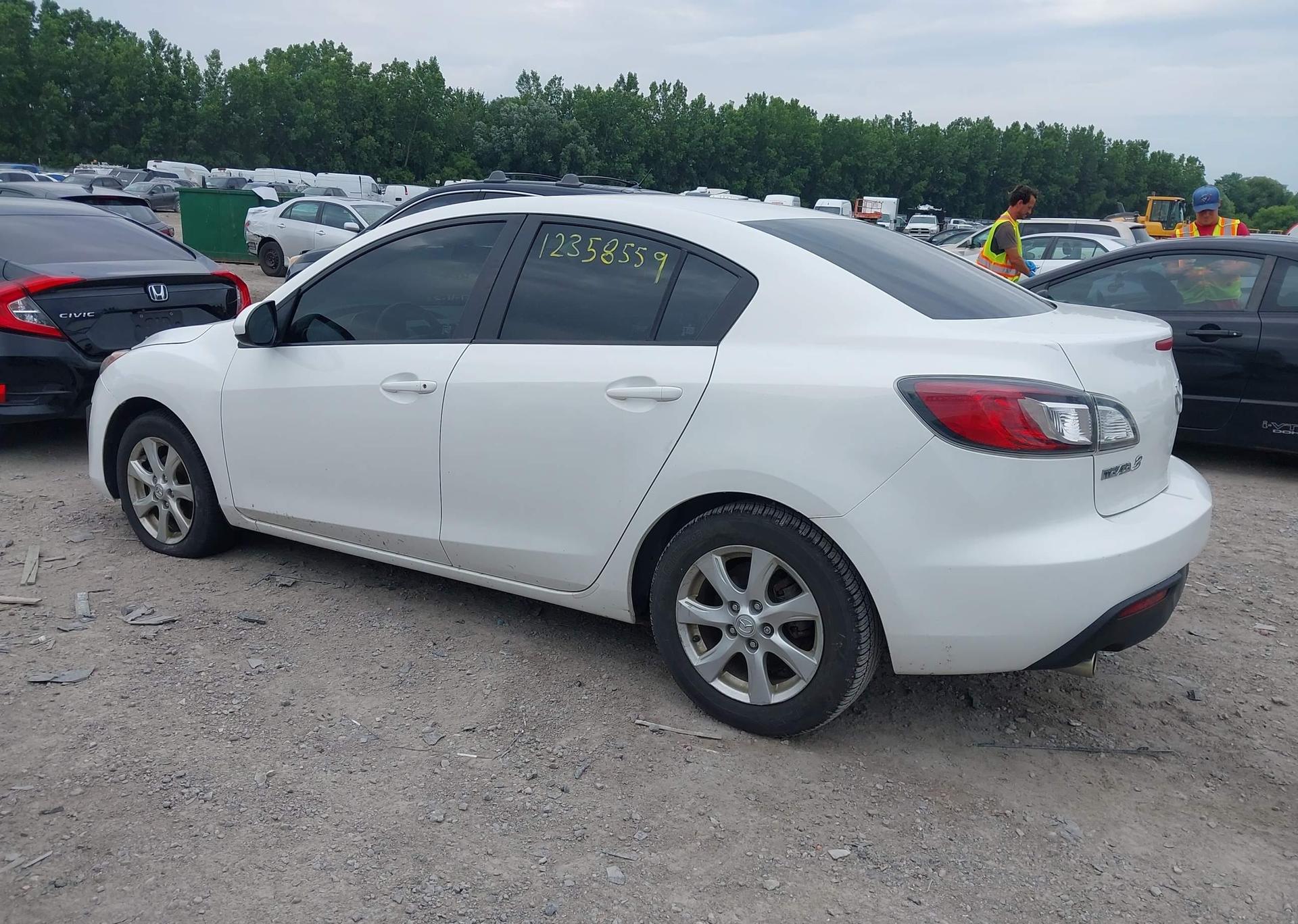 2011 MAZDA MAZDA3 GS