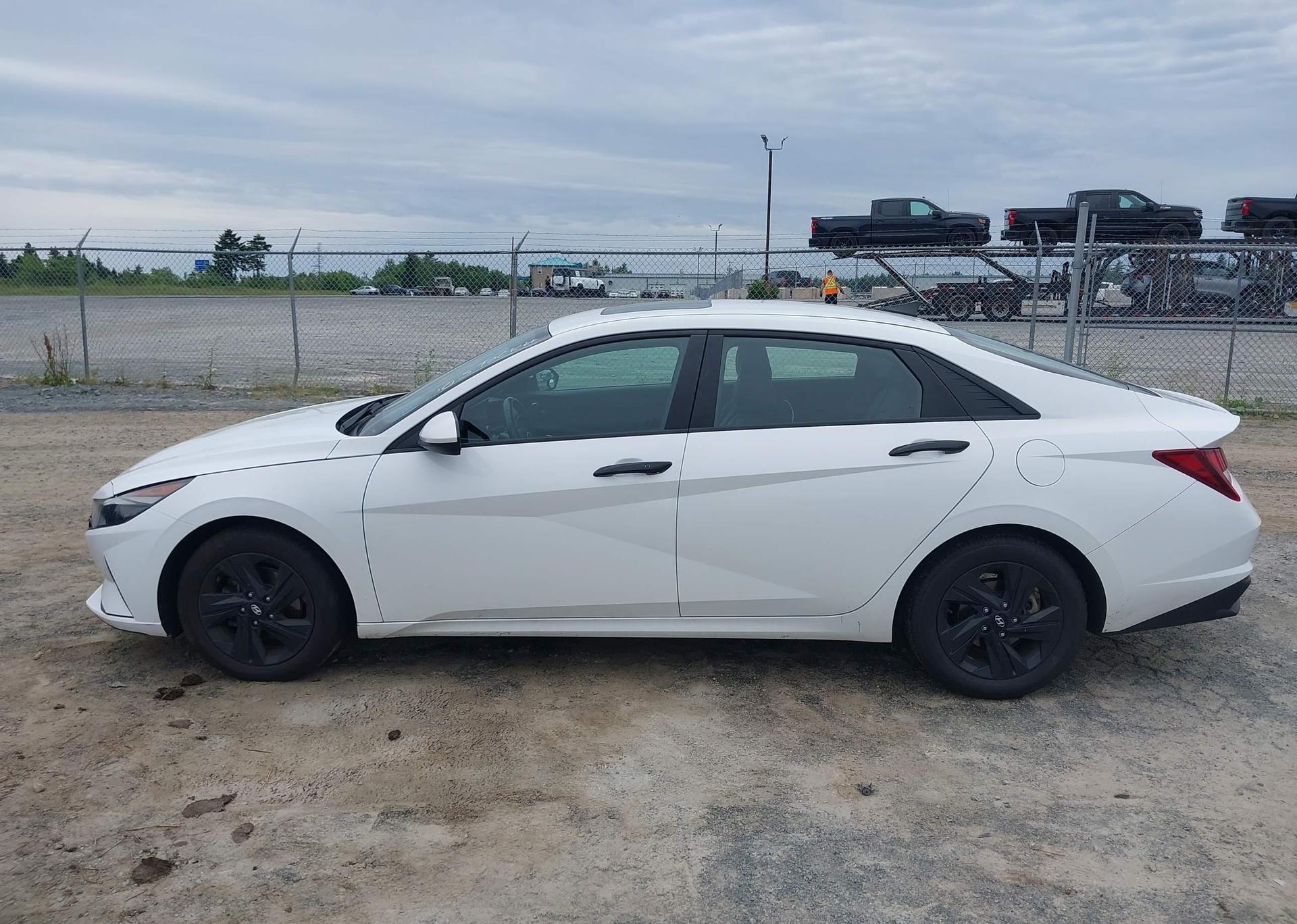 2022 HYUNDAI ELANTRA
