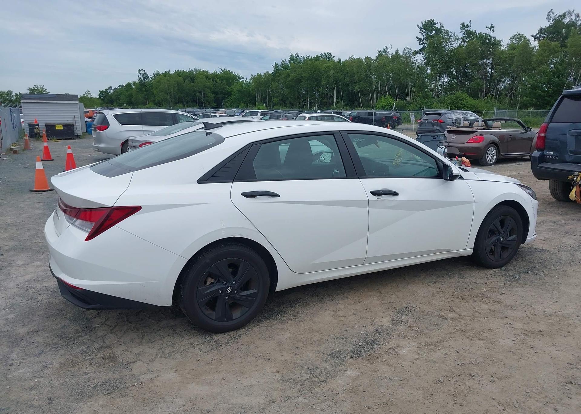 2022 HYUNDAI ELANTRA