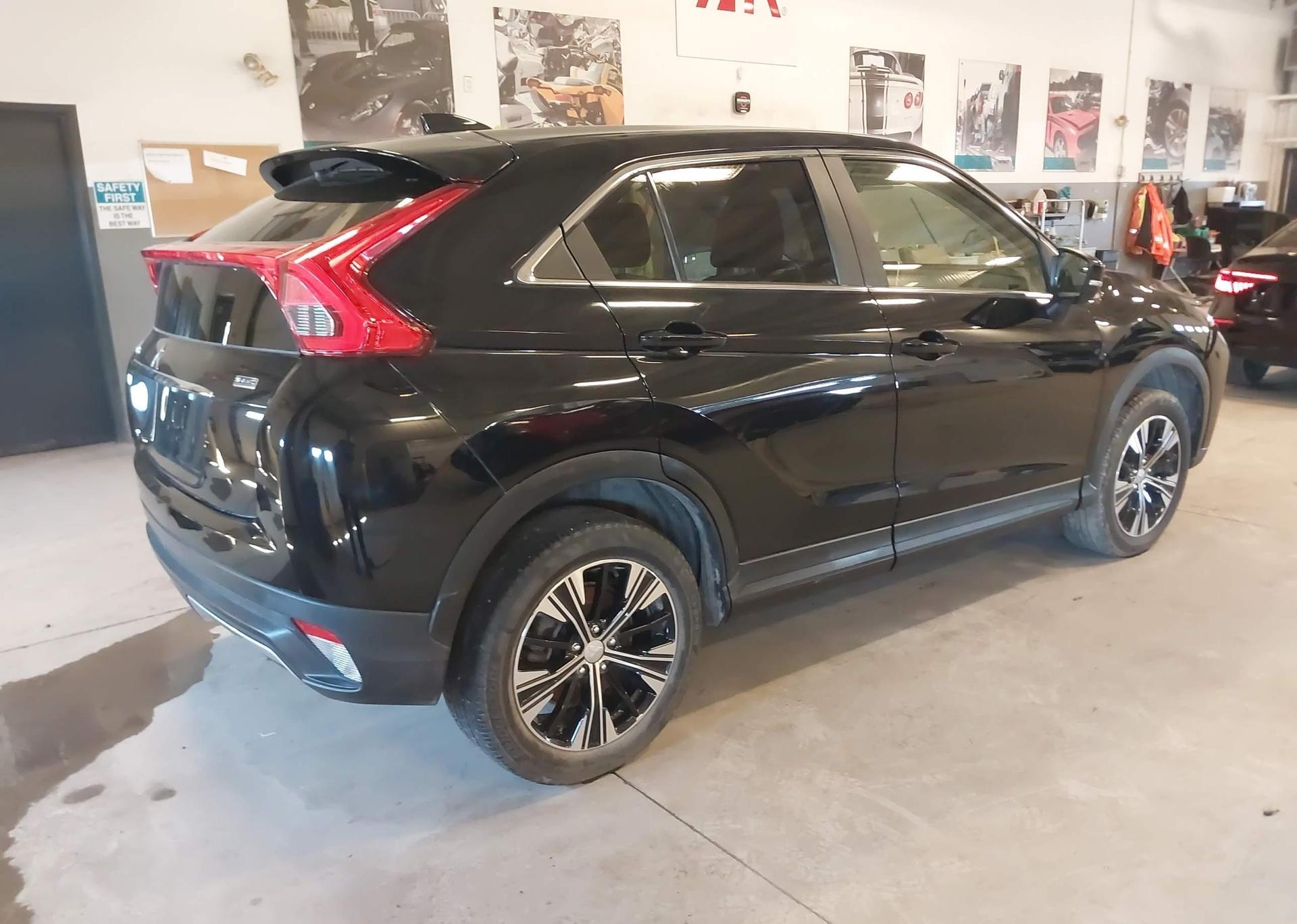 2020 MITSUBISHI ECLIPSE CROSS ES