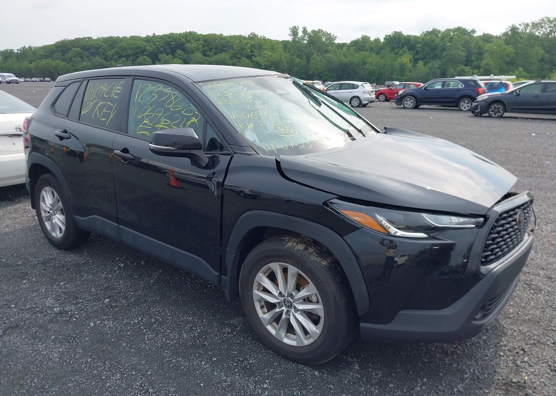2023 TOYOTA COROLLA CROSS LE