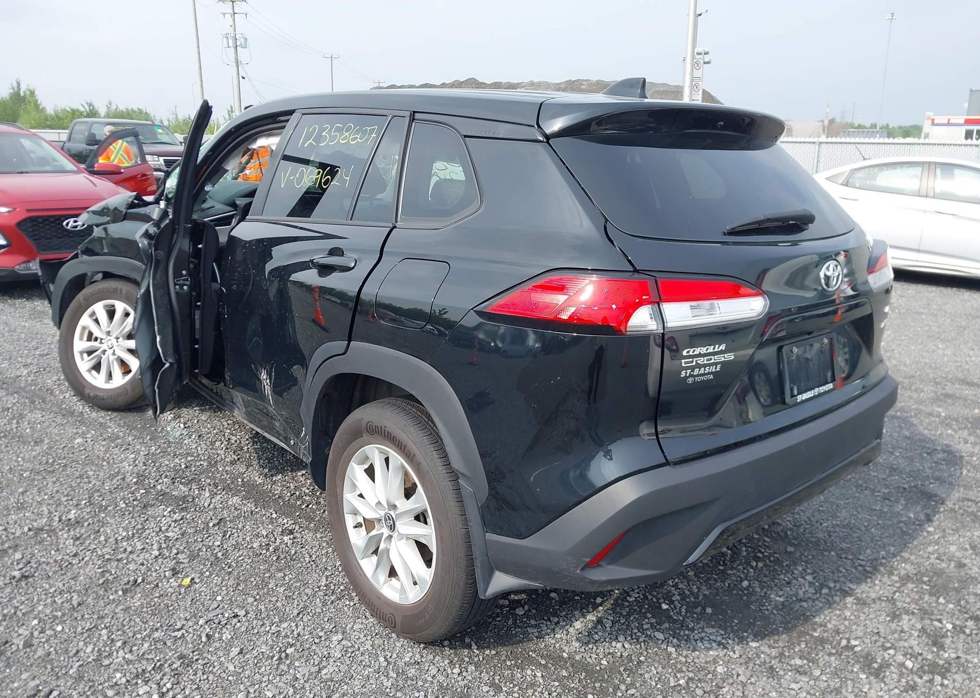 2023 TOYOTA COROLLA CROSS LE