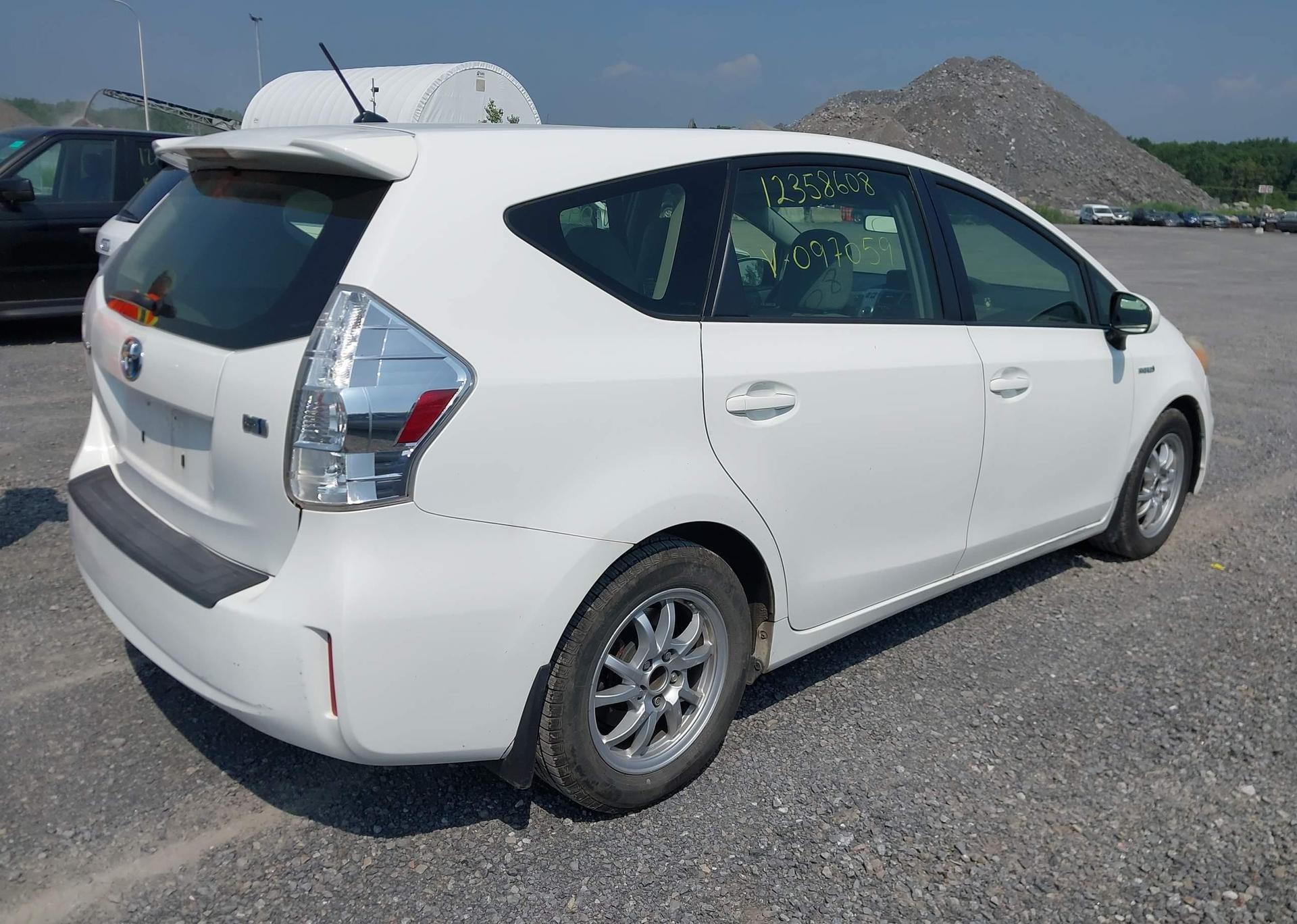 2012 TOYOTA PRIUS V