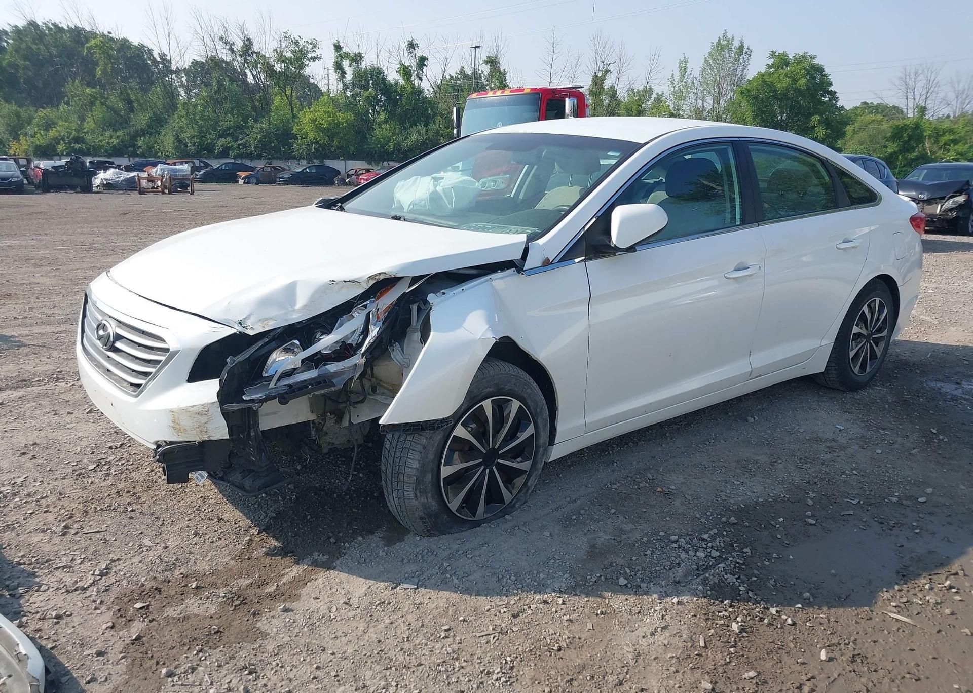2015 HYUNDAI SONATA SE