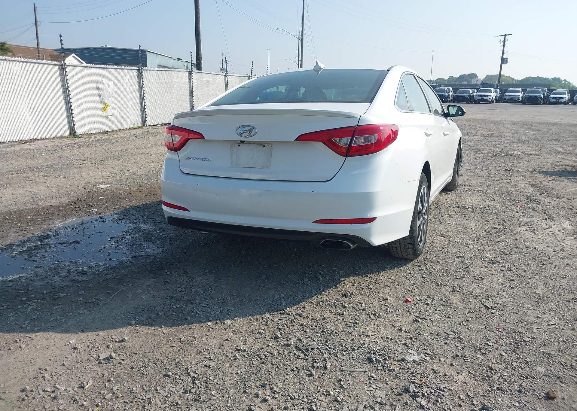 2015 HYUNDAI SONATA SE
