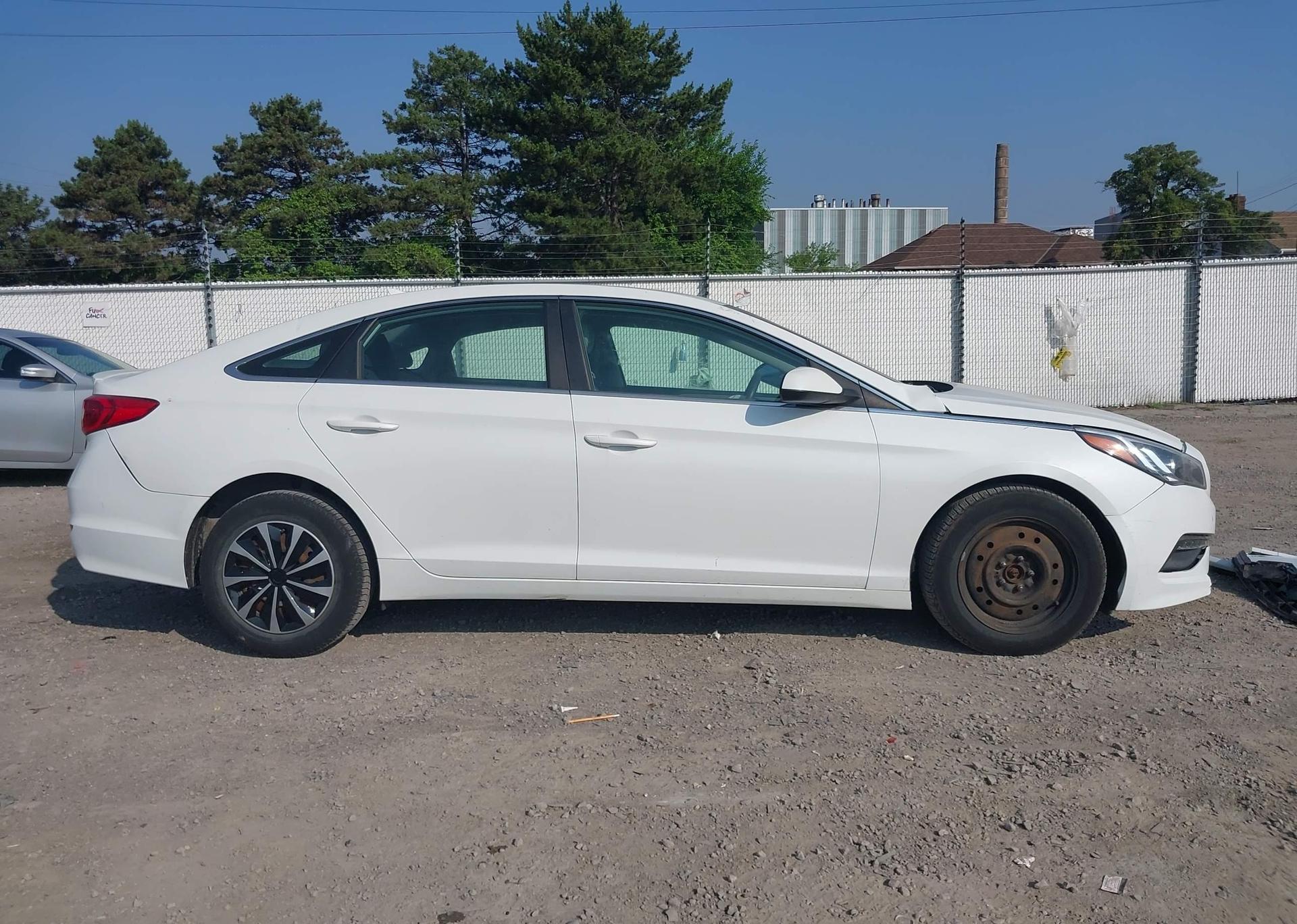 2015 HYUNDAI SONATA SE
