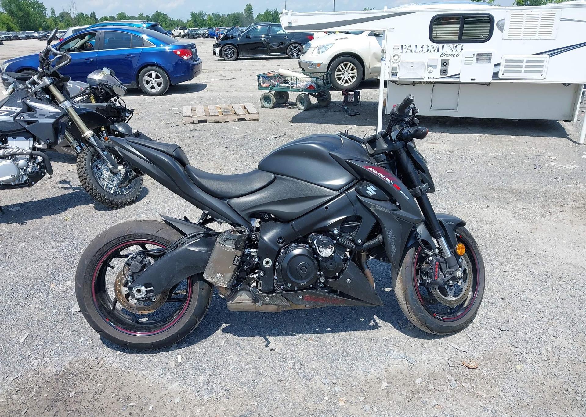 2018 SUZUKI GSX-S1000 A