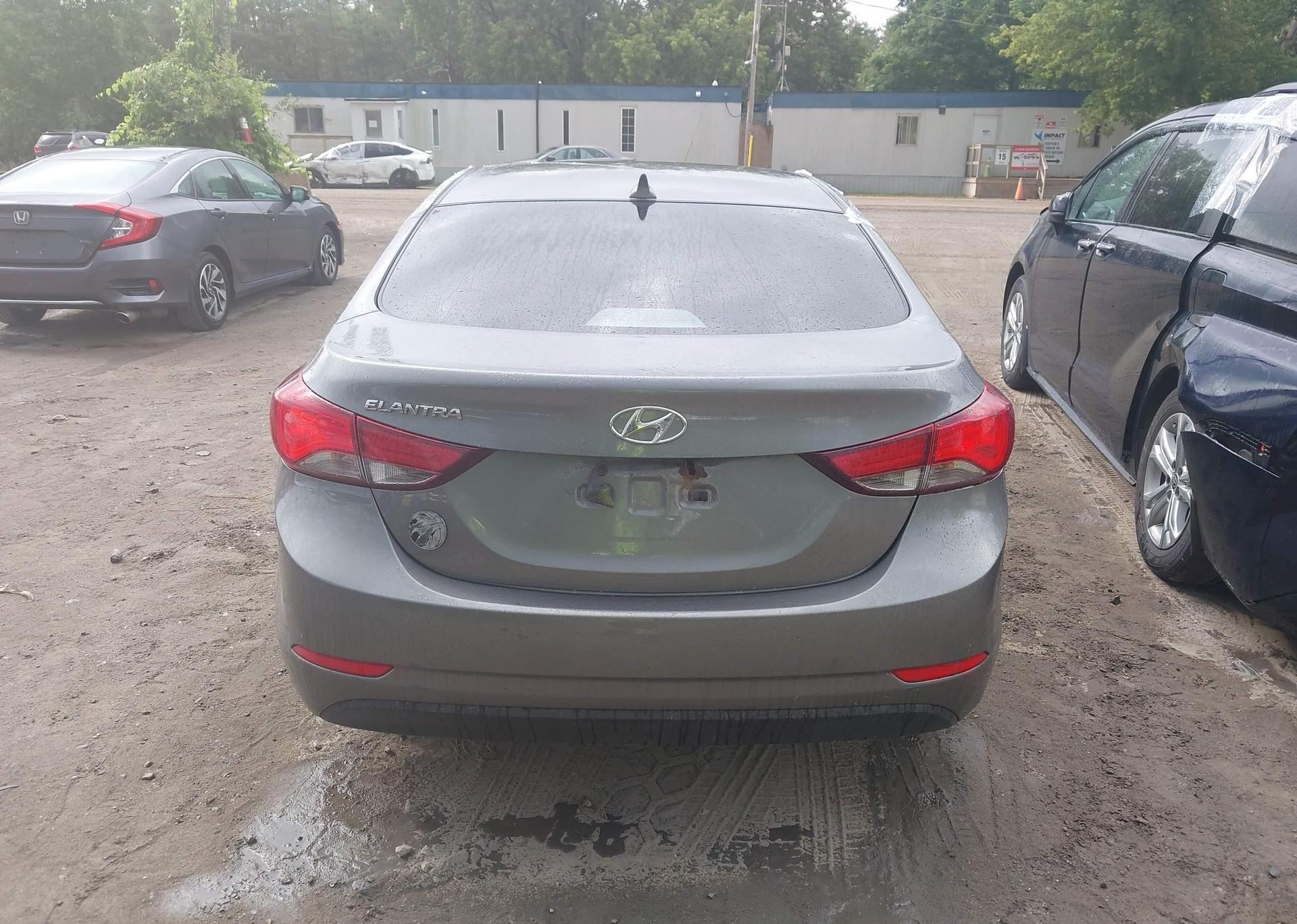 2014 HYUNDAI ELANTRA GL