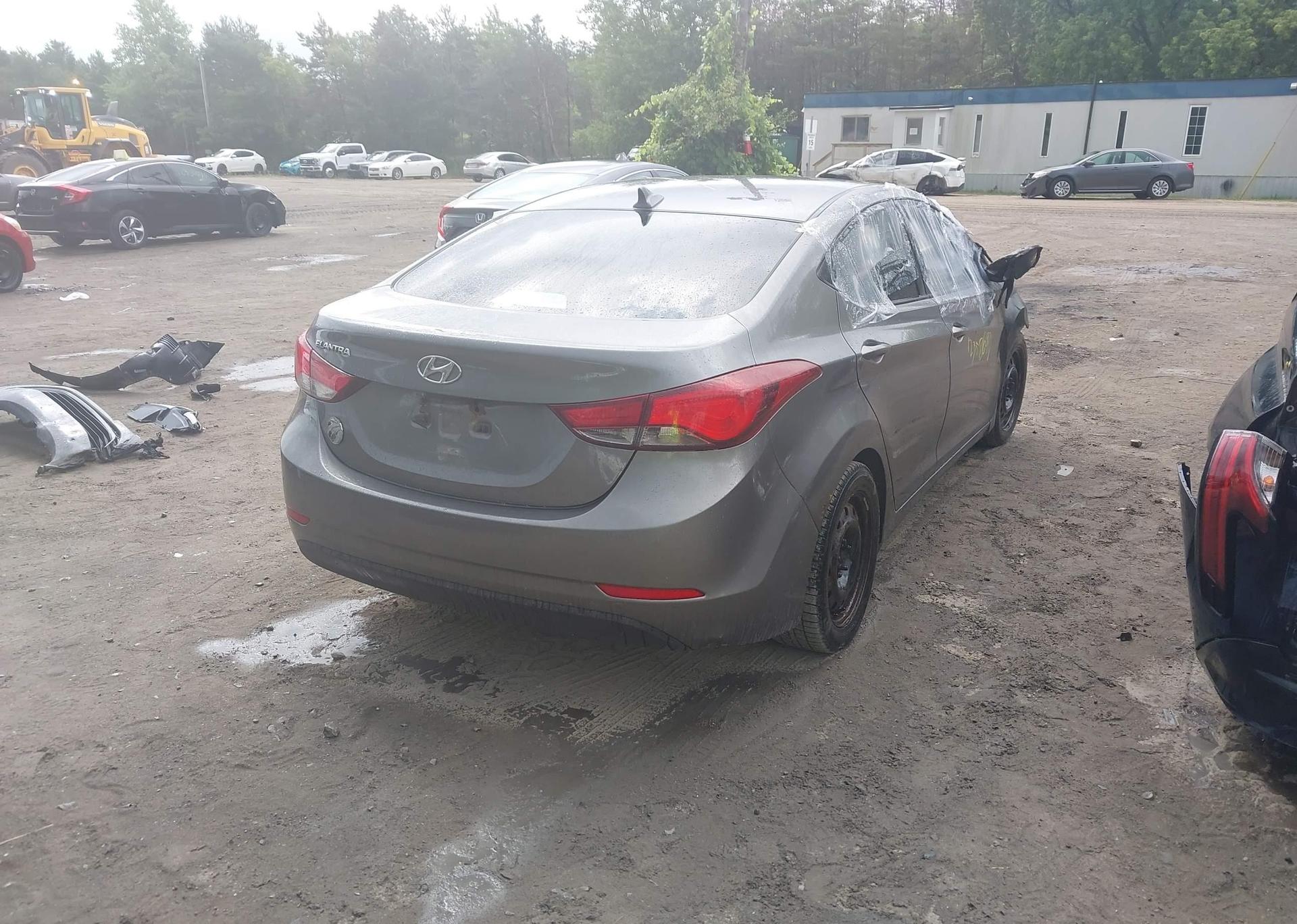 2014 HYUNDAI ELANTRA GL