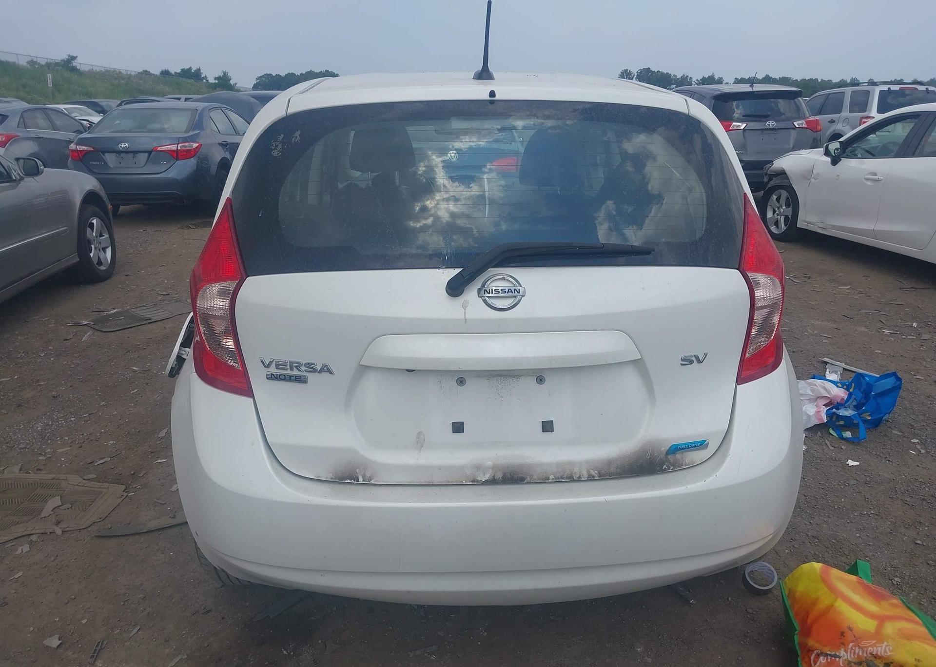 2015 NISSAN VERSA