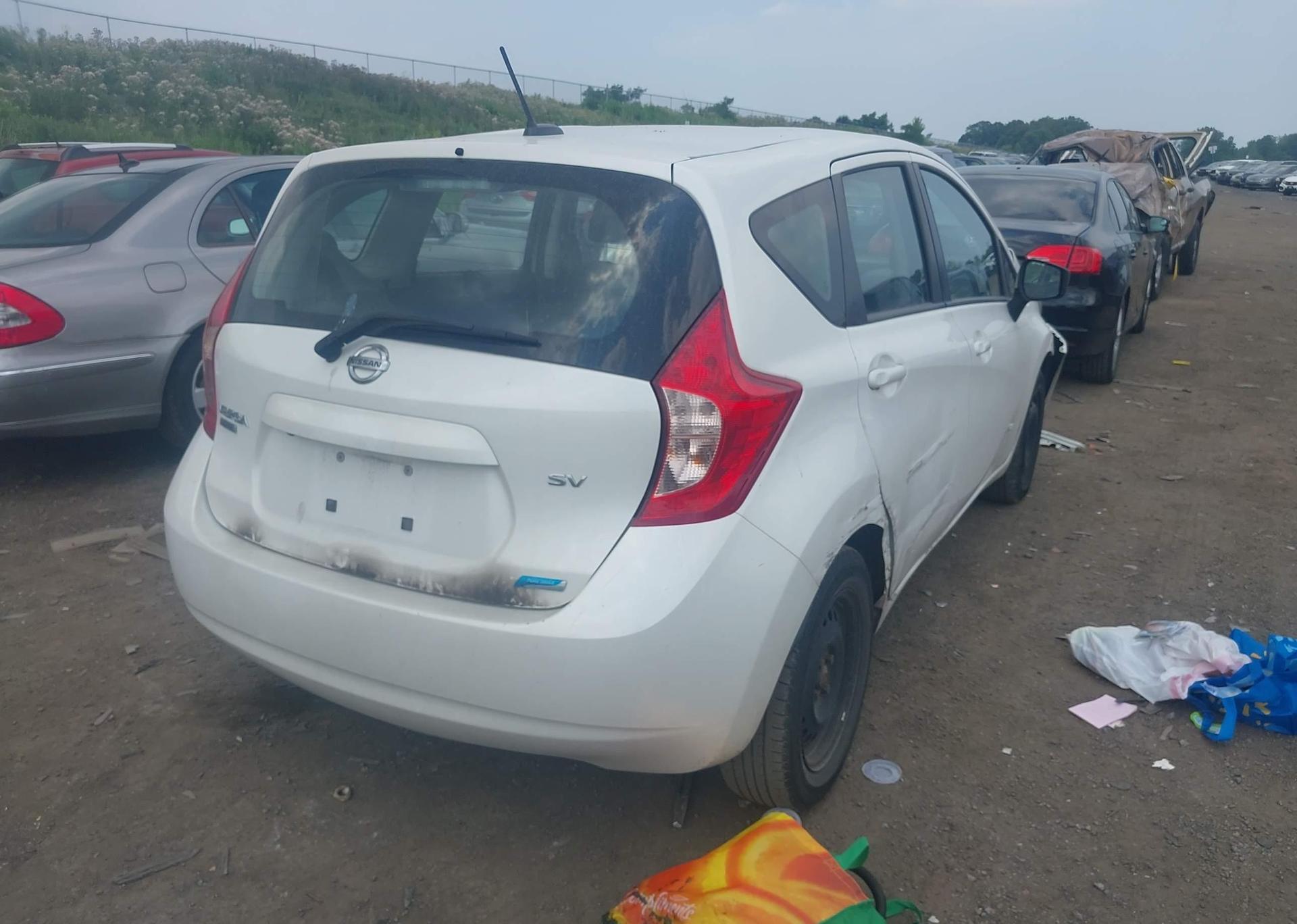 2015 NISSAN VERSA
