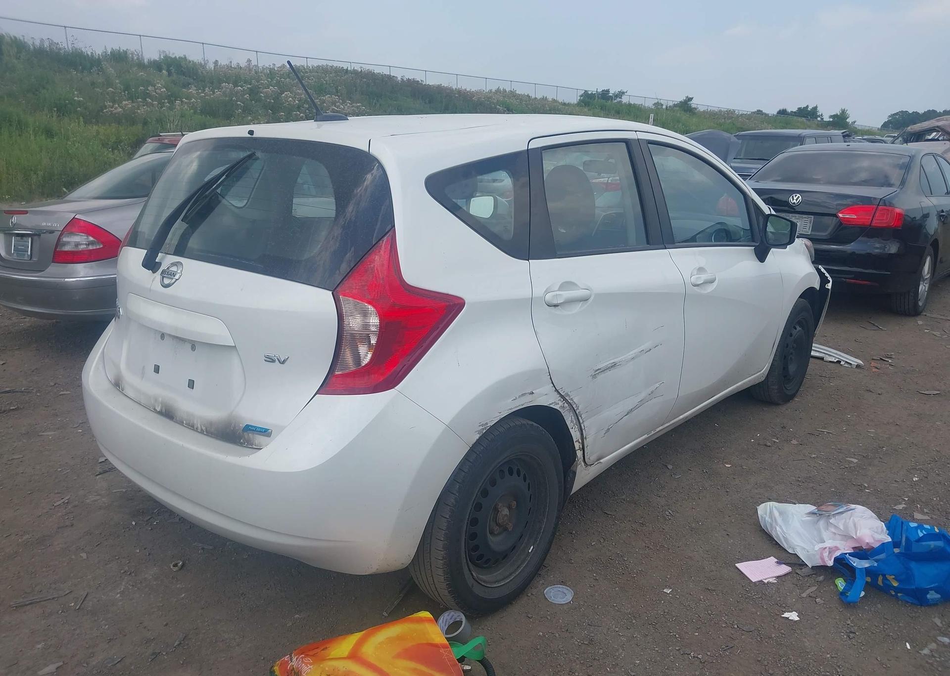 2015 NISSAN VERSA