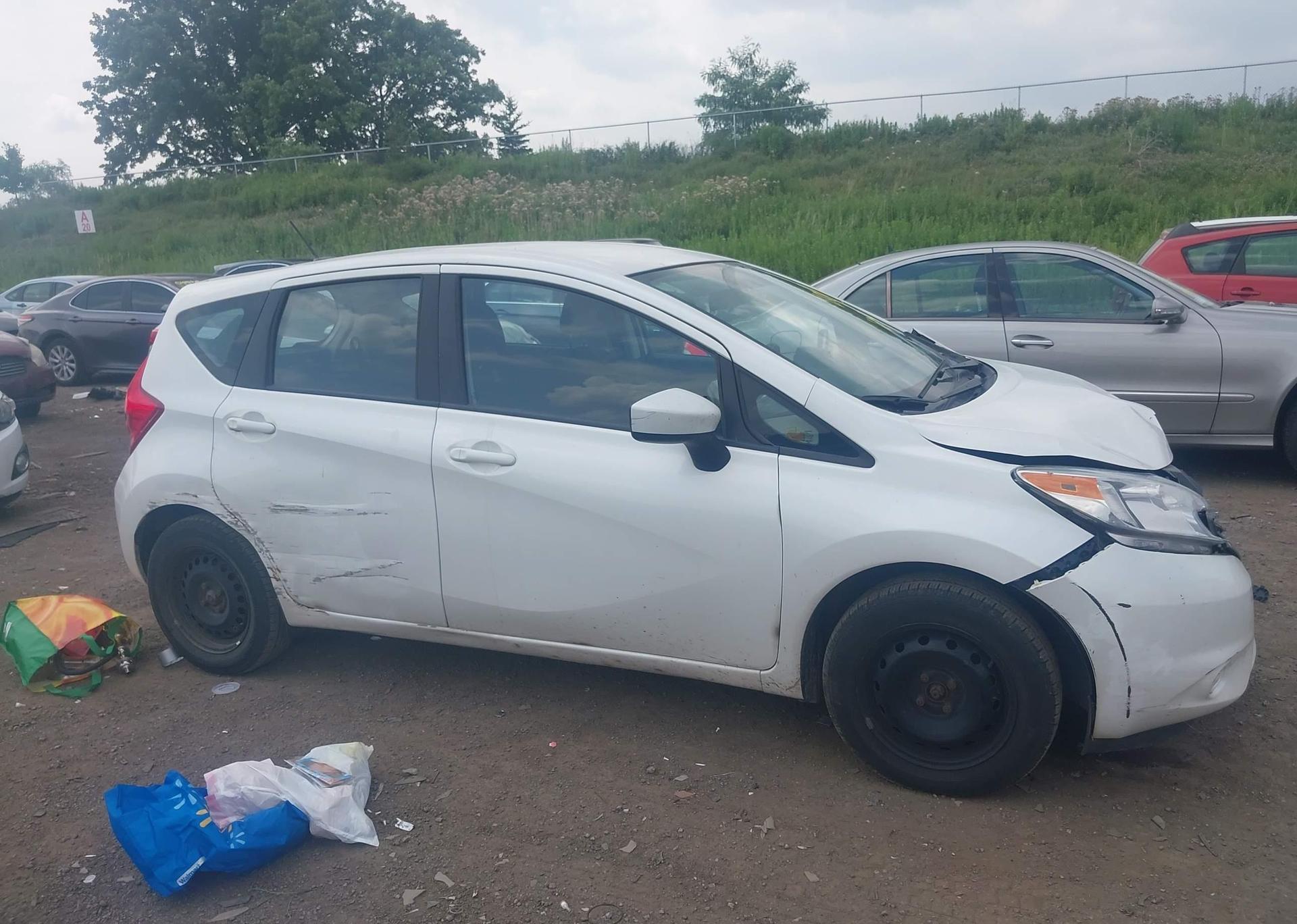 2015 NISSAN VERSA