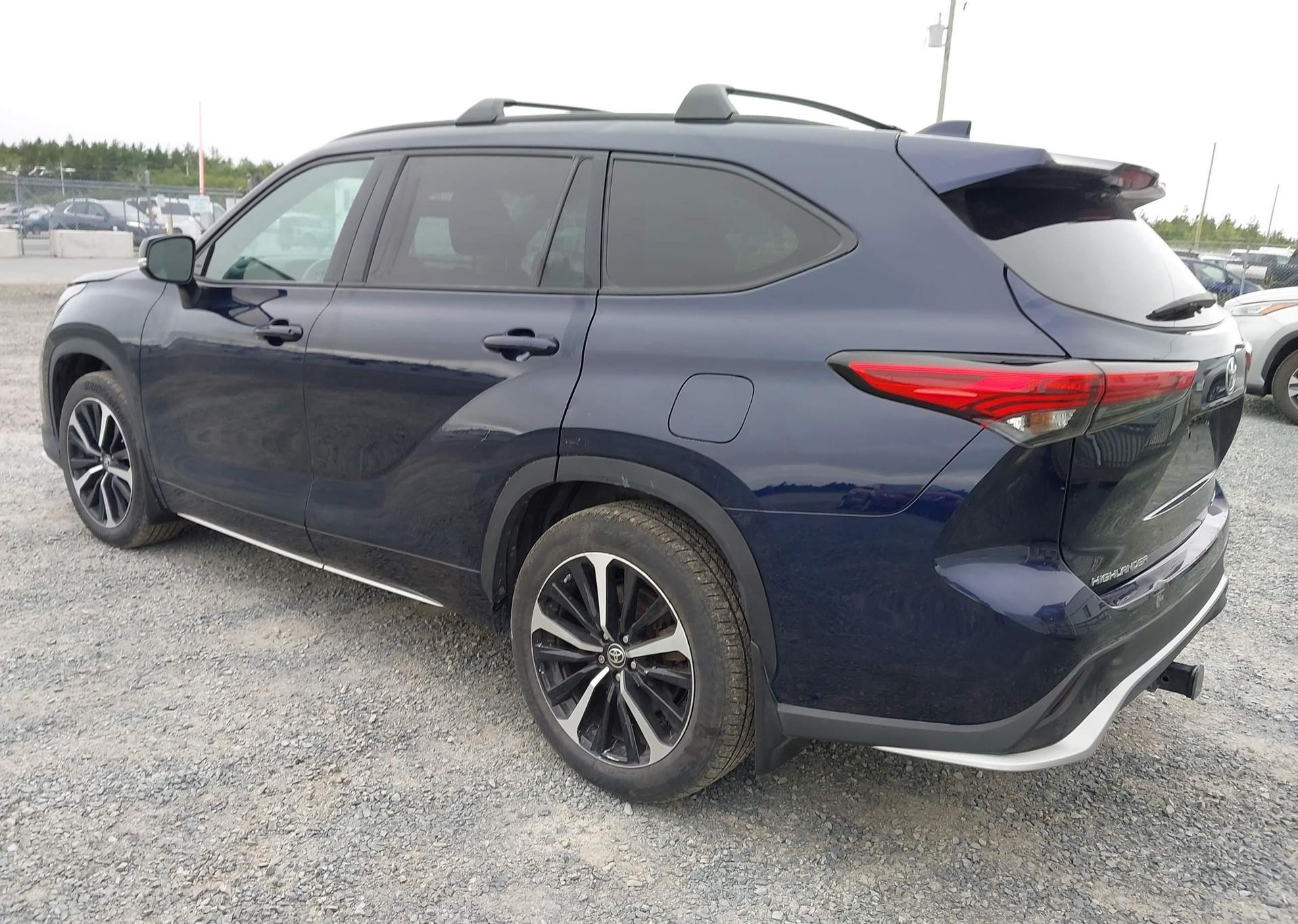 2022 TOYOTA HIGHLANDER XSE