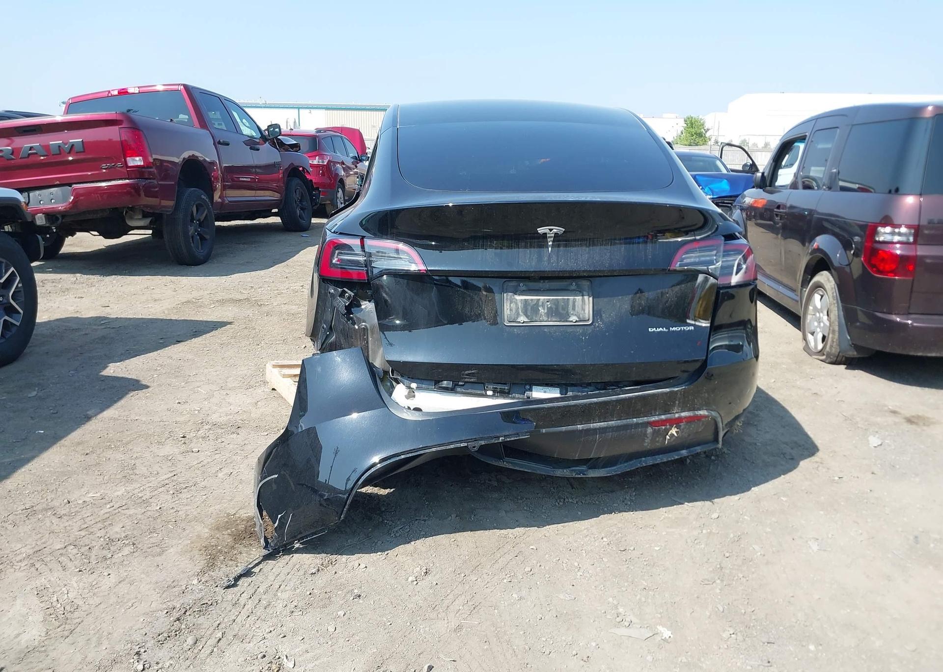 2024 TESLA MODEL Y LONG RANGE