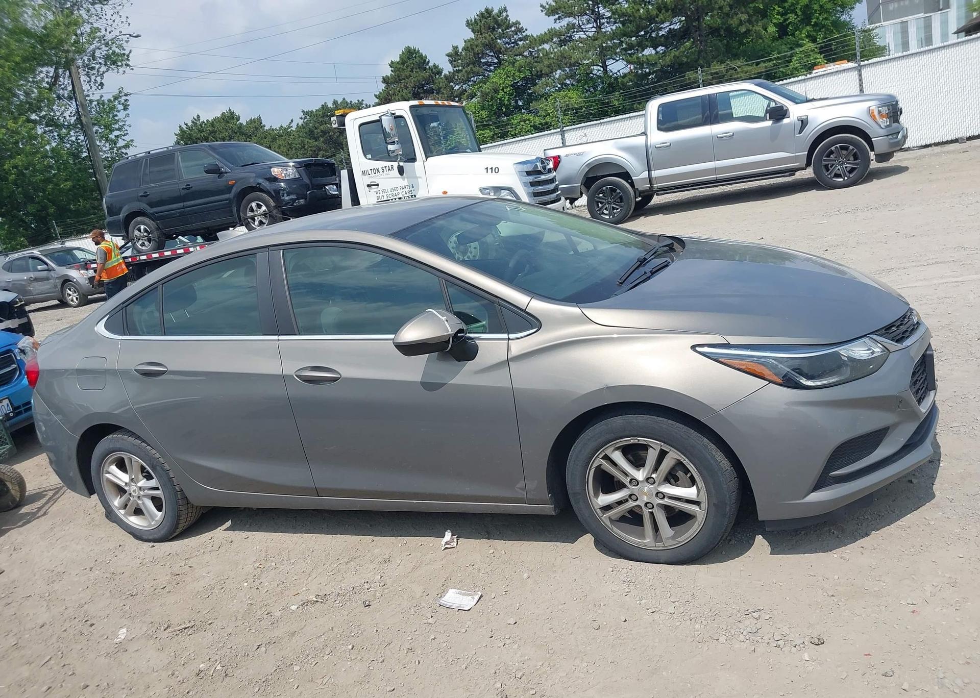 2018 CHEVROLET CRUZE LT