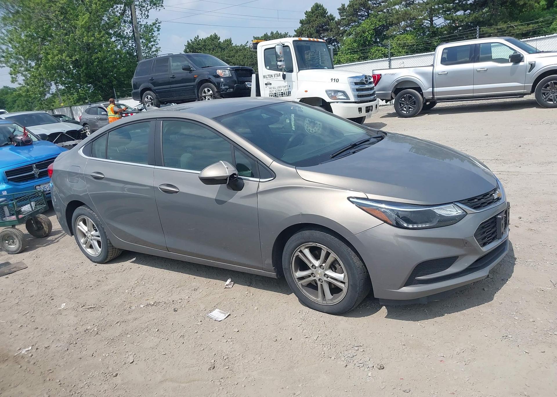 2018 CHEVROLET CRUZE LT