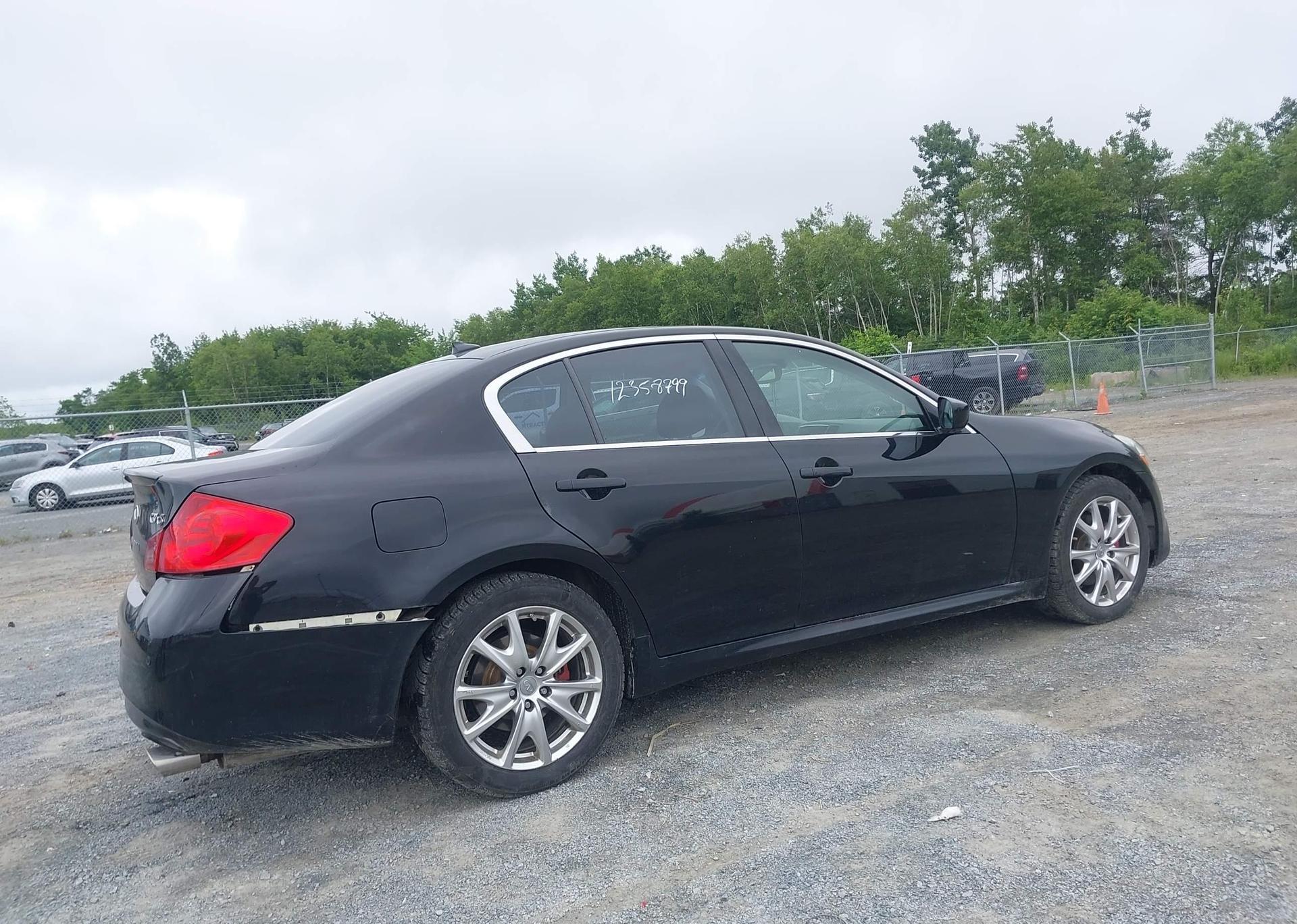 2011 INFINITI G37X