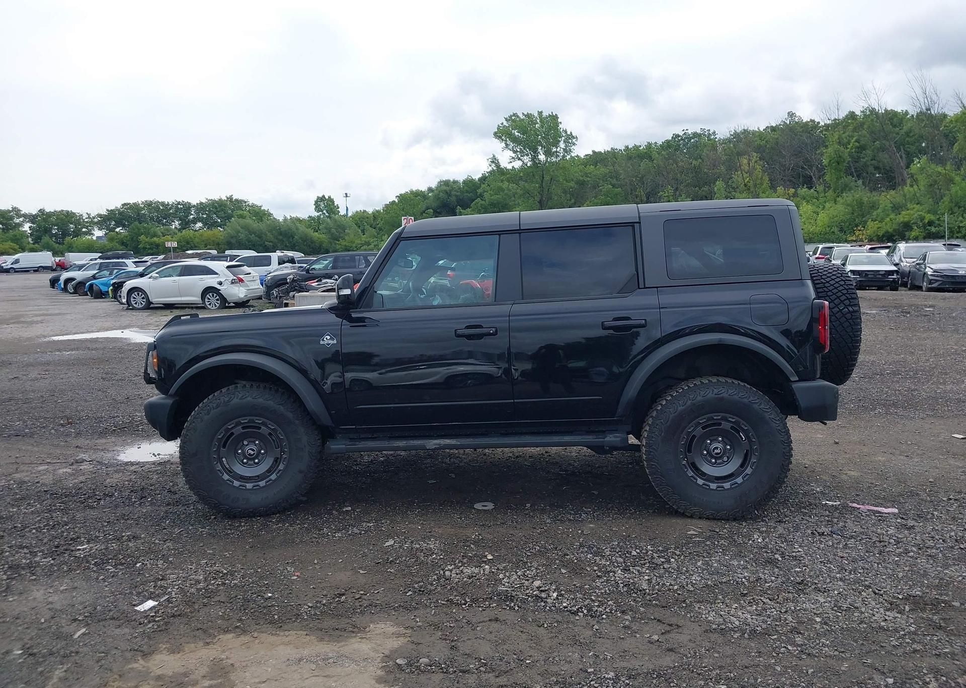 2024 FORD BRONCO OUTER BANKS