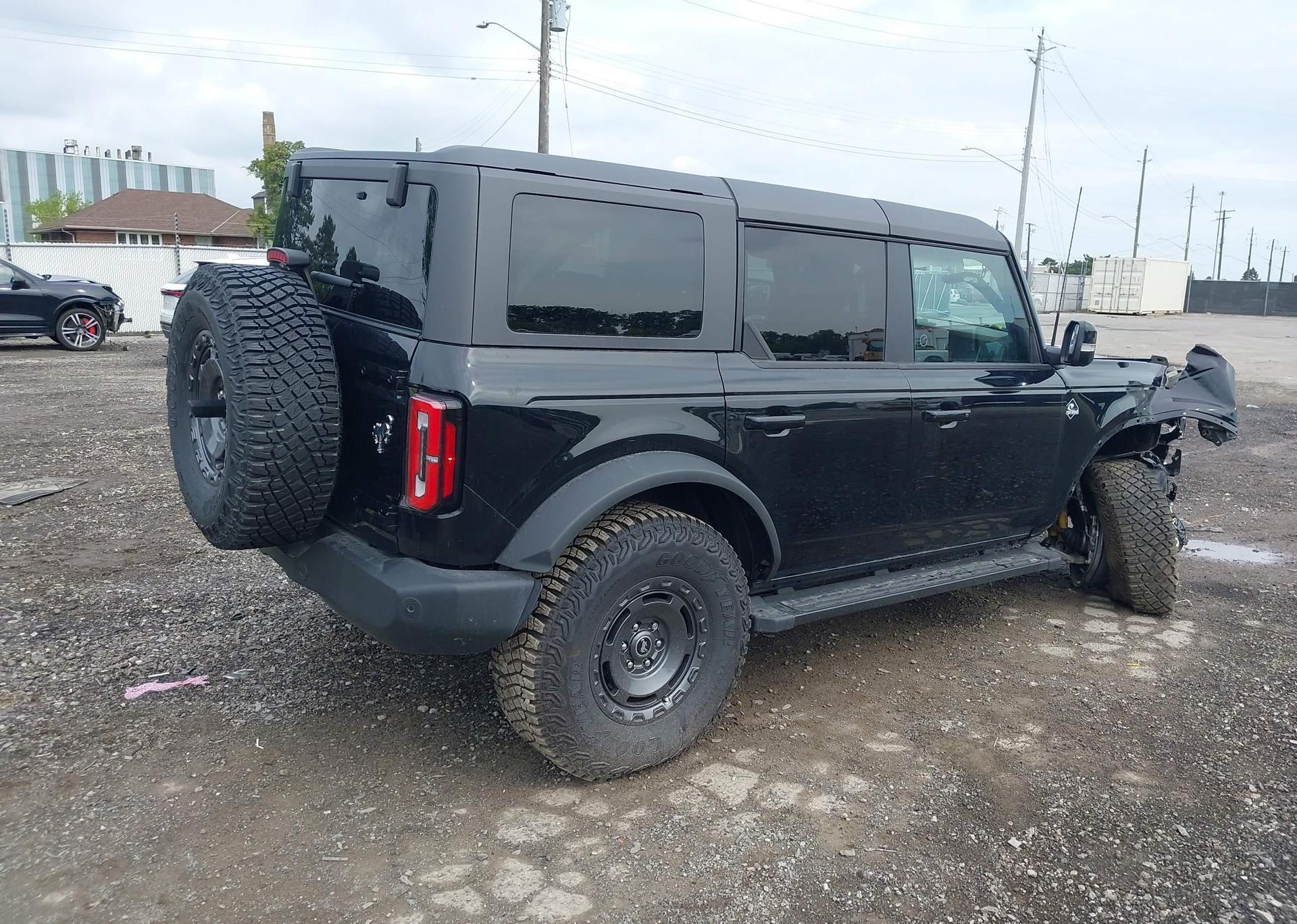 2024 FORD BRONCO OUTER BANKS