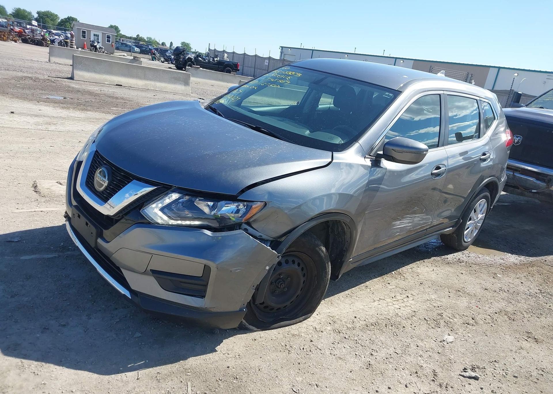 2018 NISSAN ROGUE S