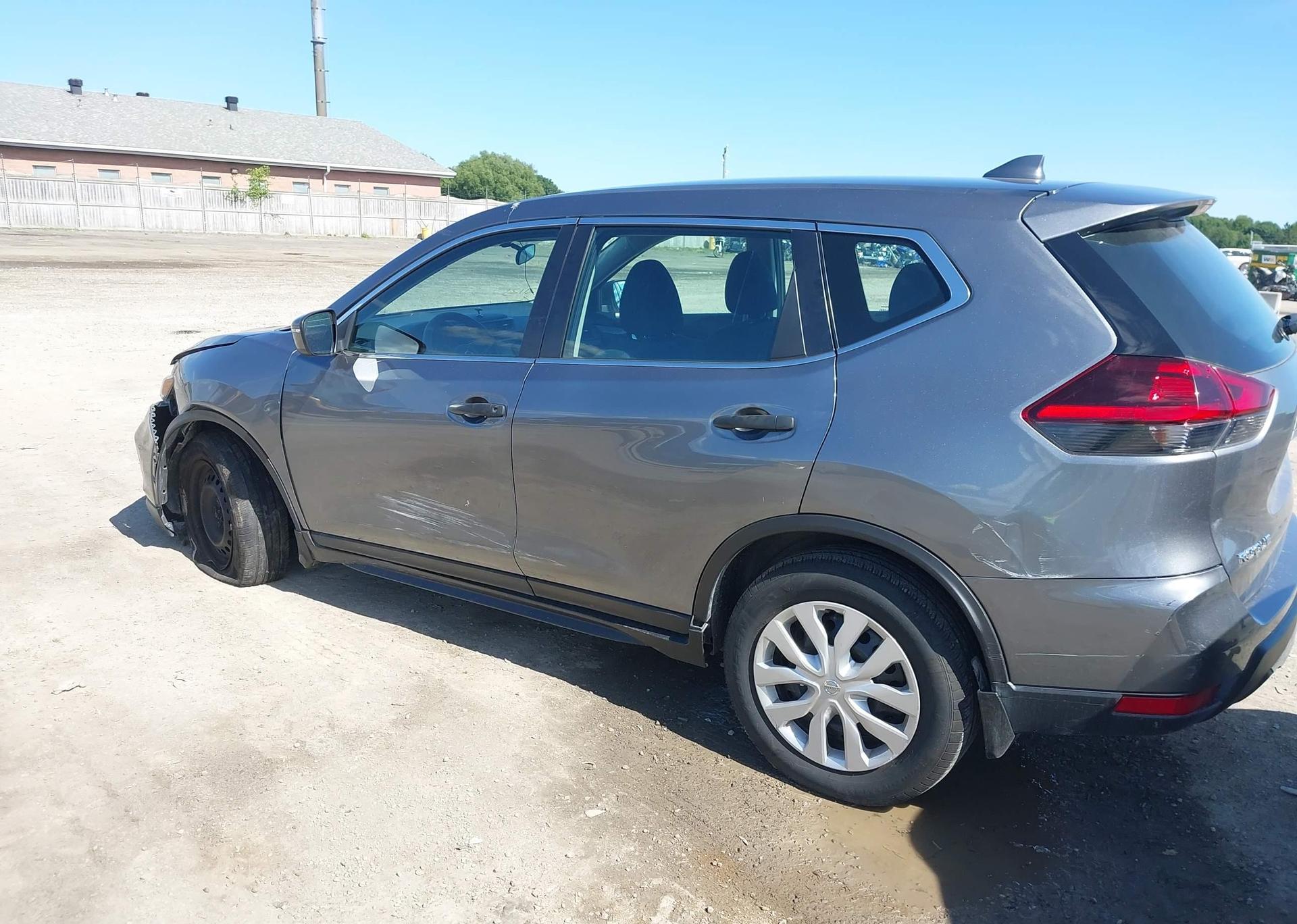 2018 NISSAN ROGUE S