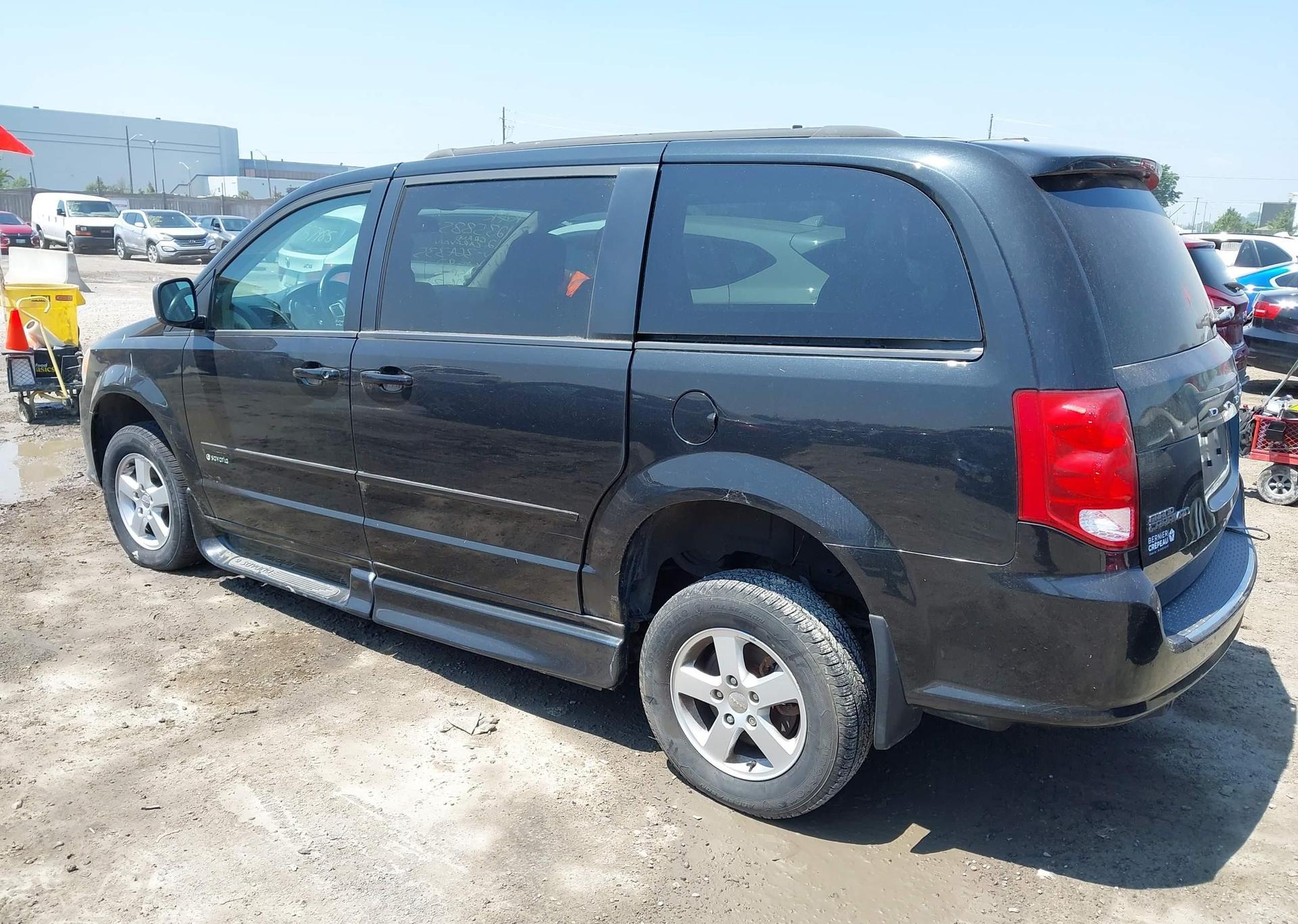 2012 DODGE GRAND CARAVAN SE