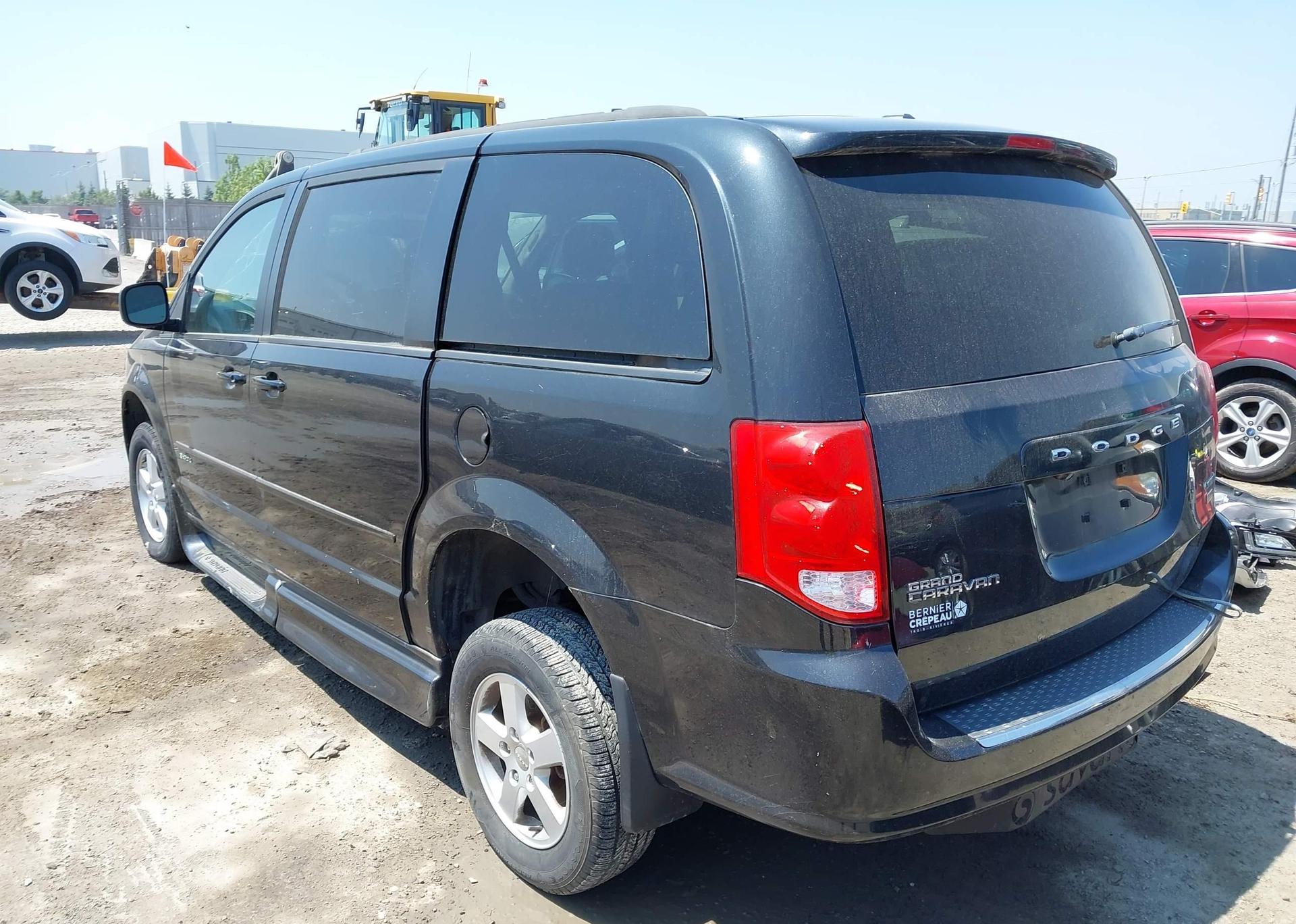 2012 DODGE GRAND CARAVAN SE