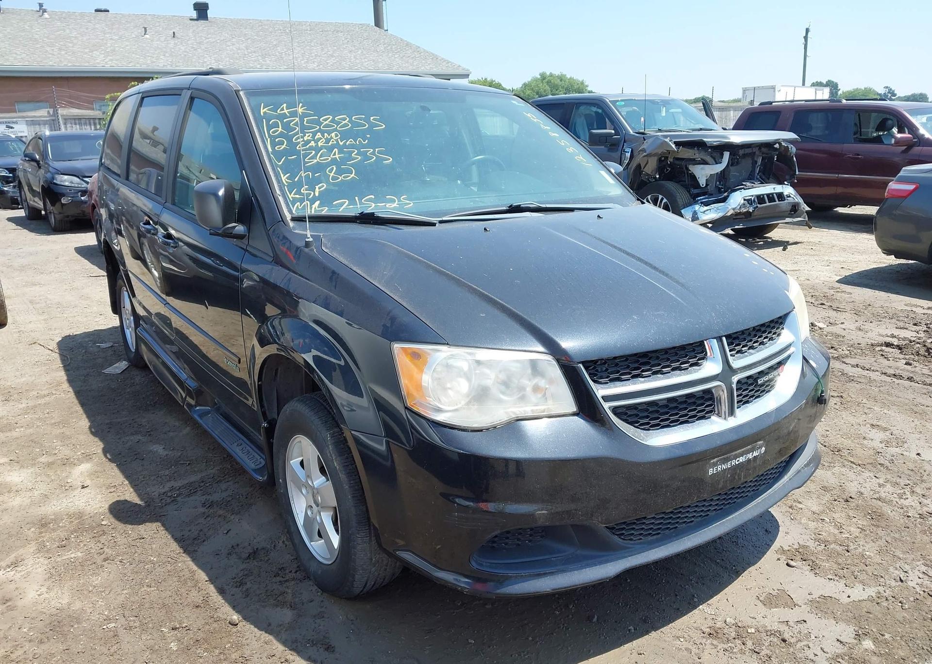 2012 DODGE GRAND CARAVAN SE