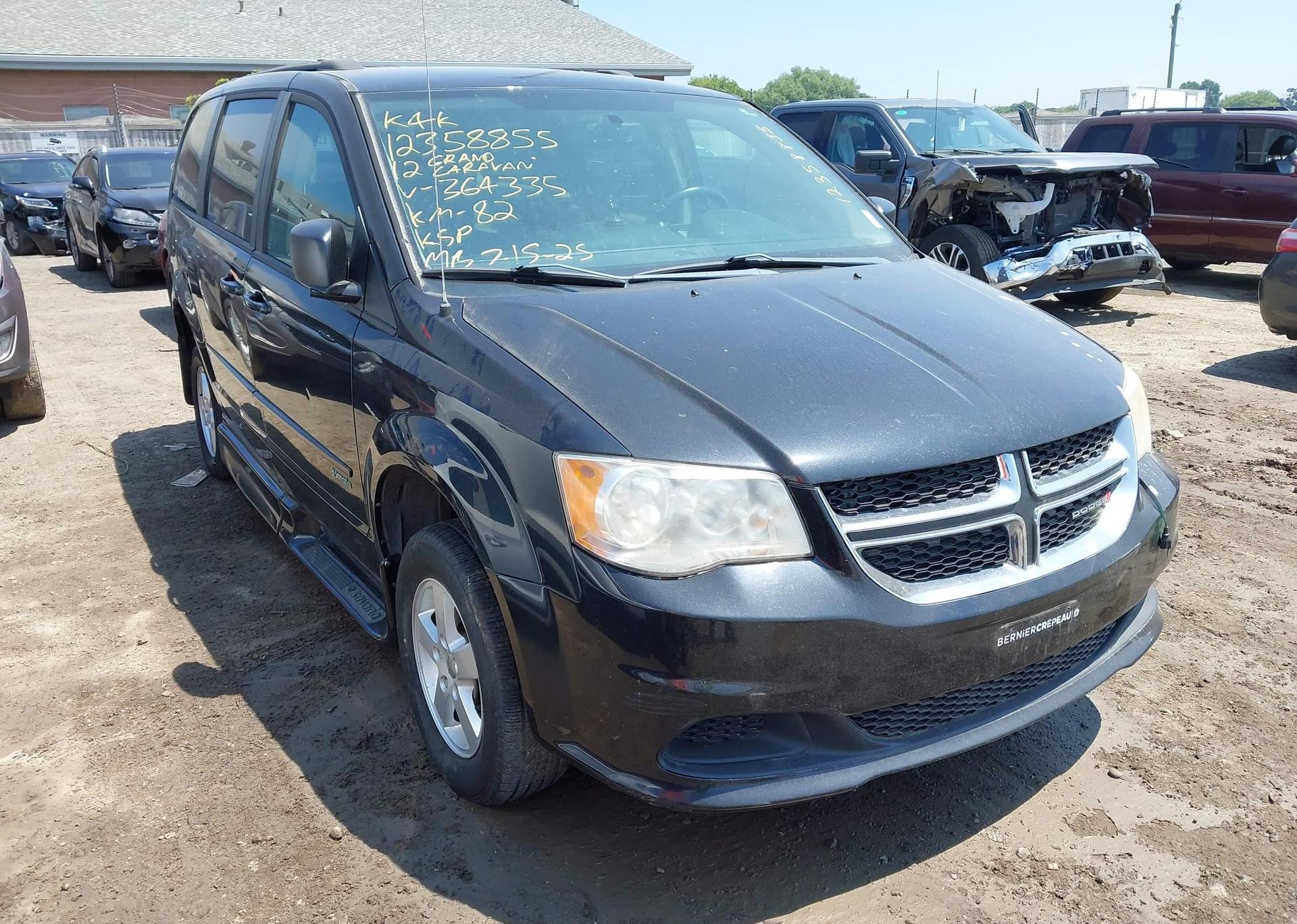 2012 DODGE GRAND CARAVAN SE
