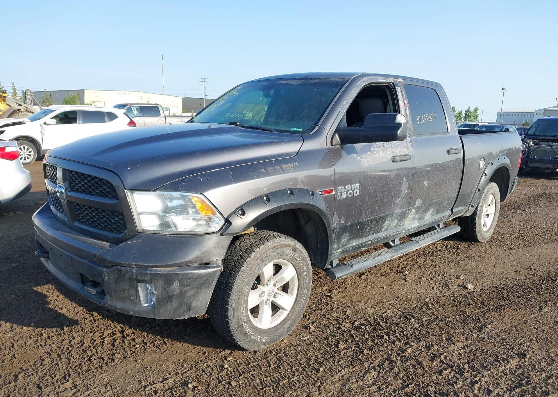 2016 RAM 1500 SLT