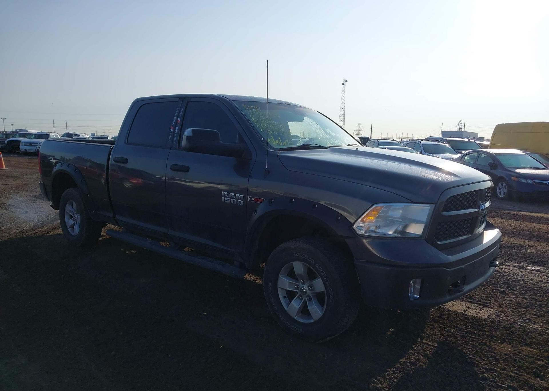 2016 RAM 1500 SLT