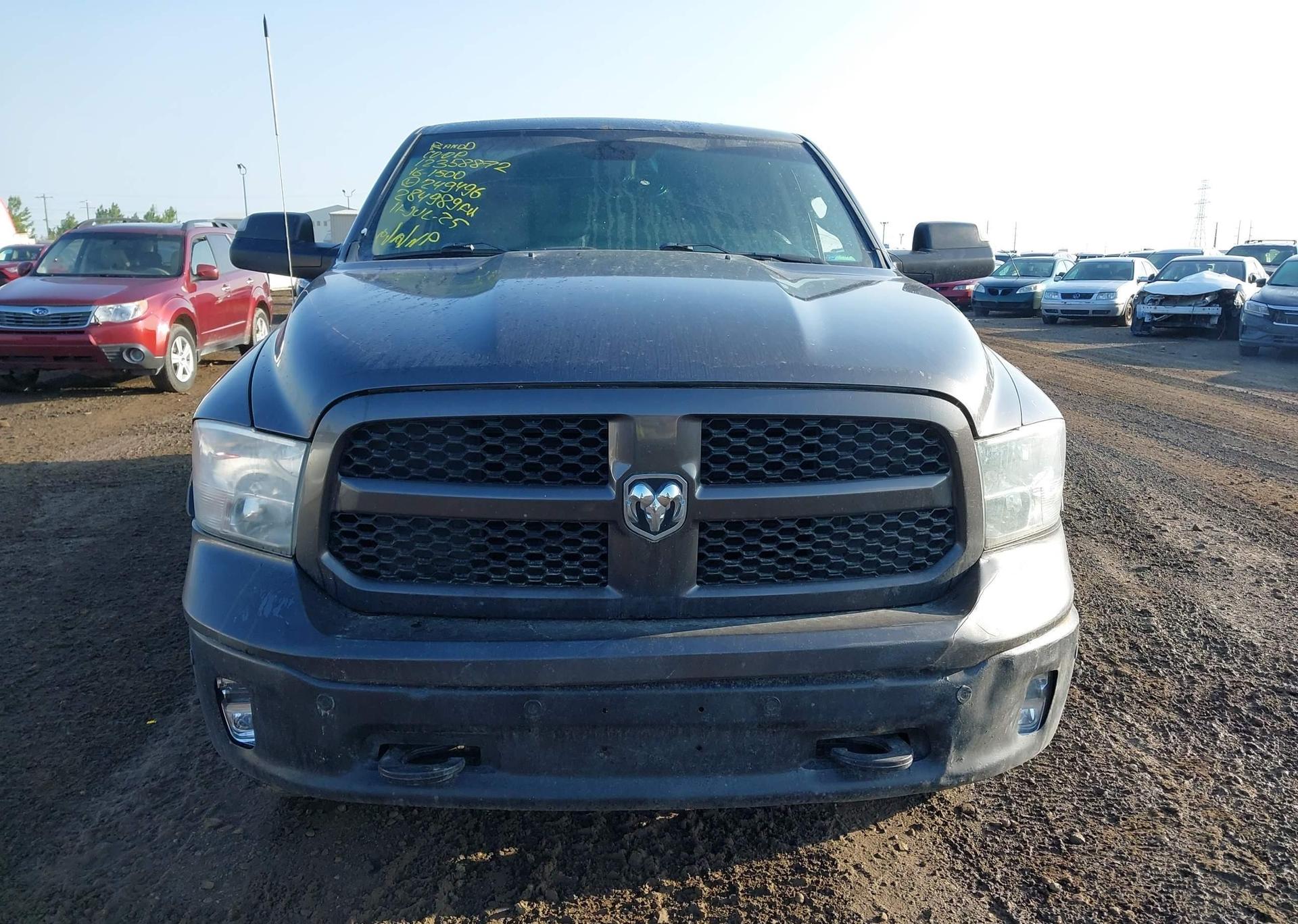 2016 RAM 1500 SLT
