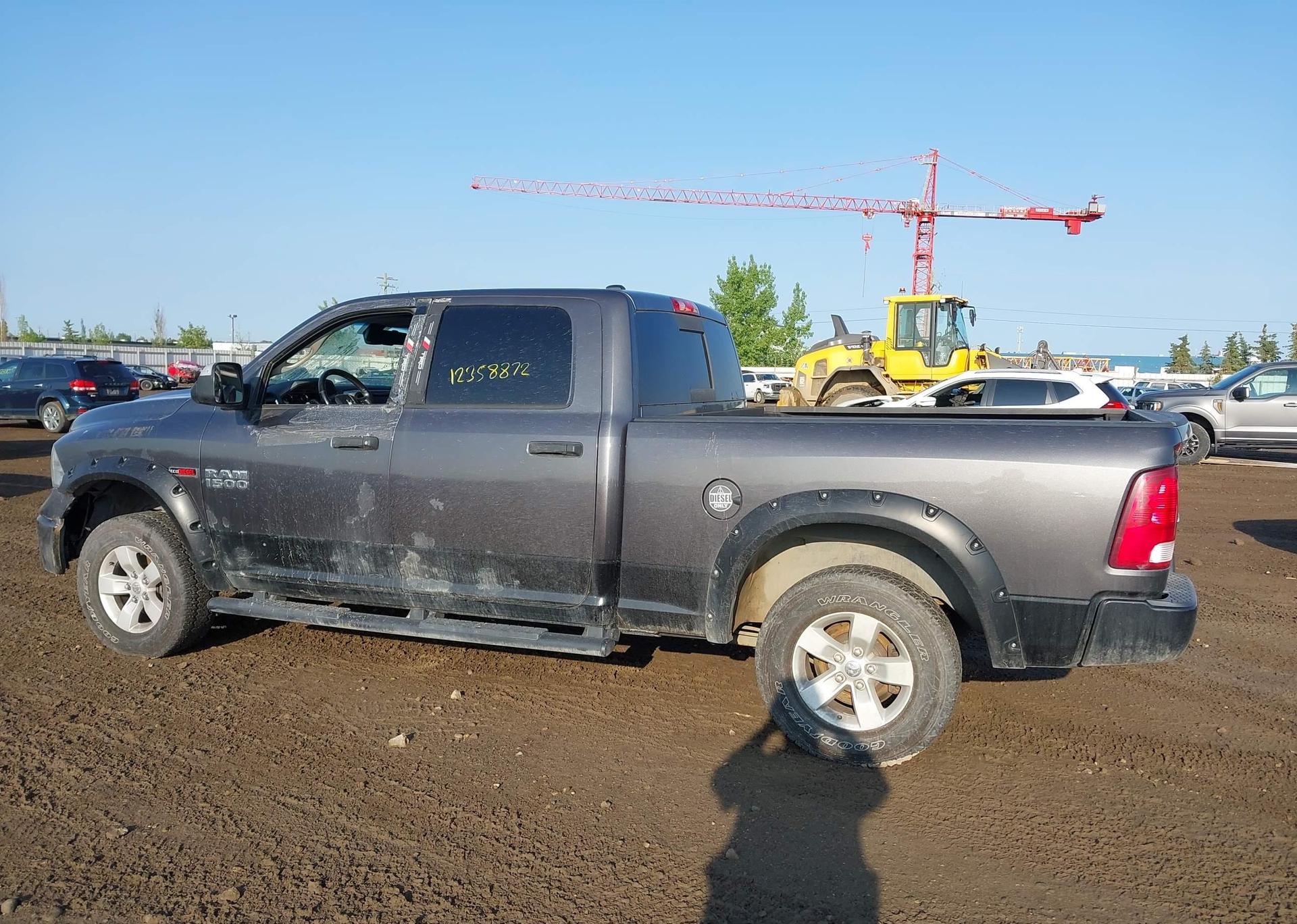 2016 RAM 1500 SLT