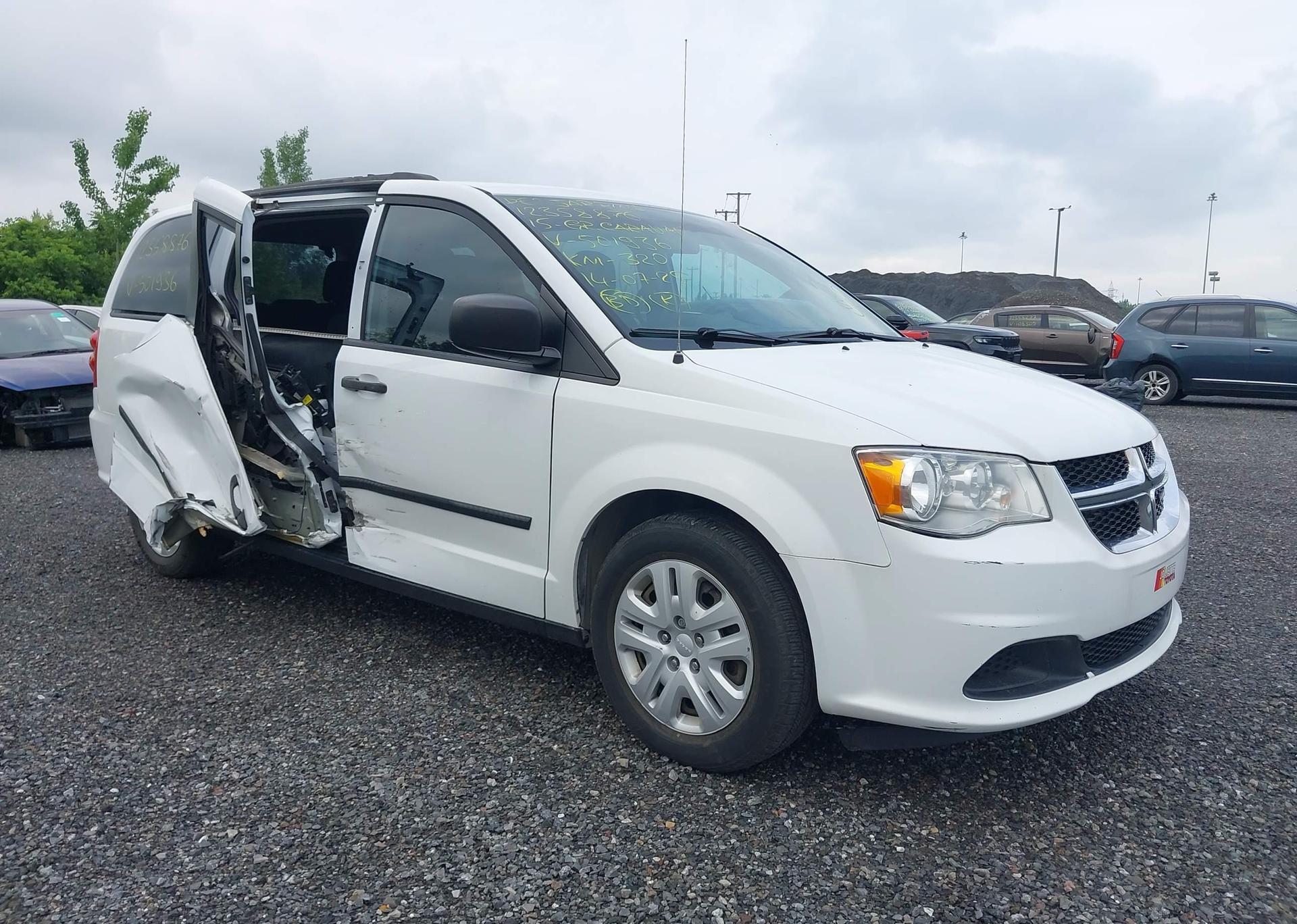 2015 DODGE GRAND CARAVAN SE