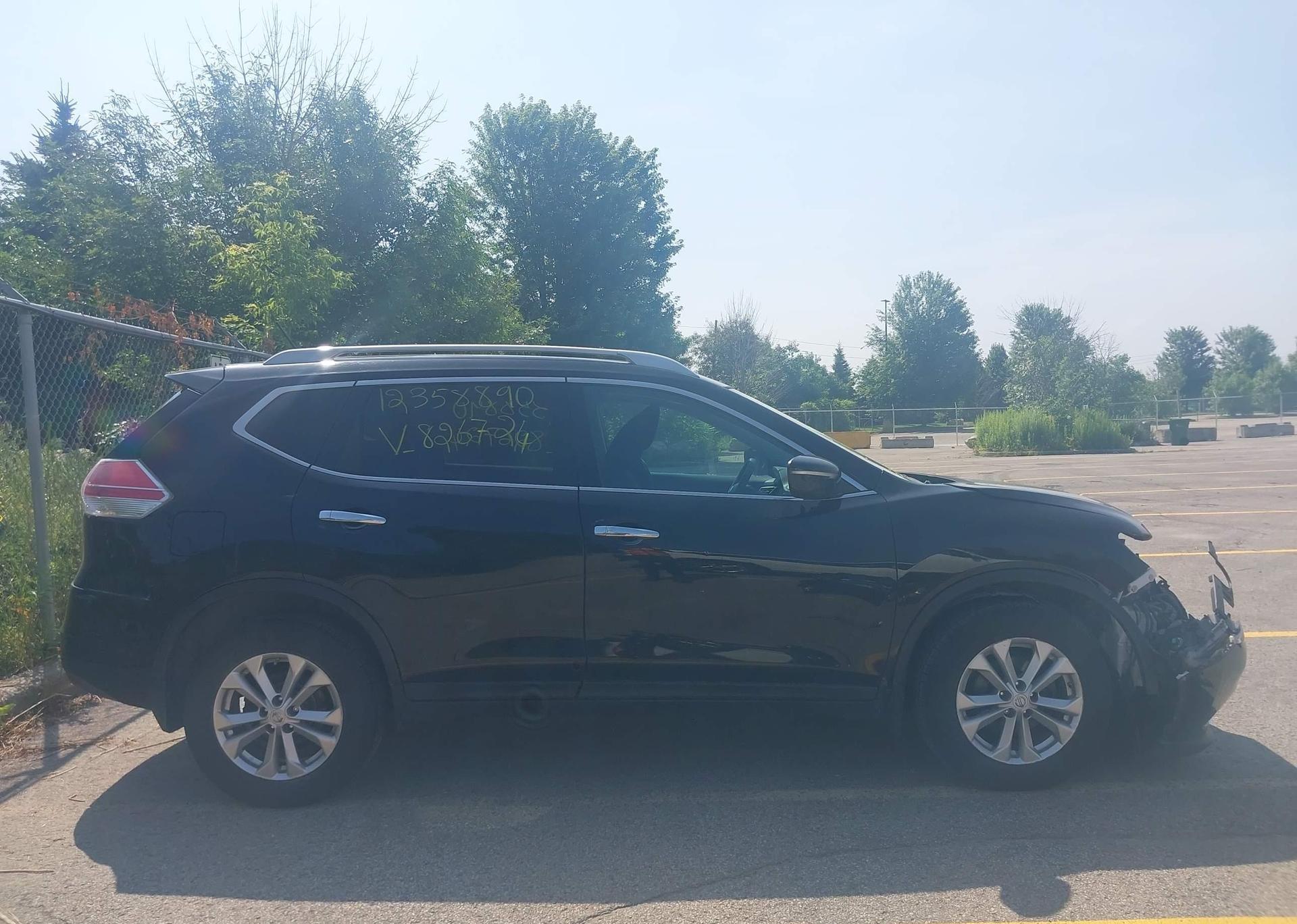 2015 NISSAN ROGUE S