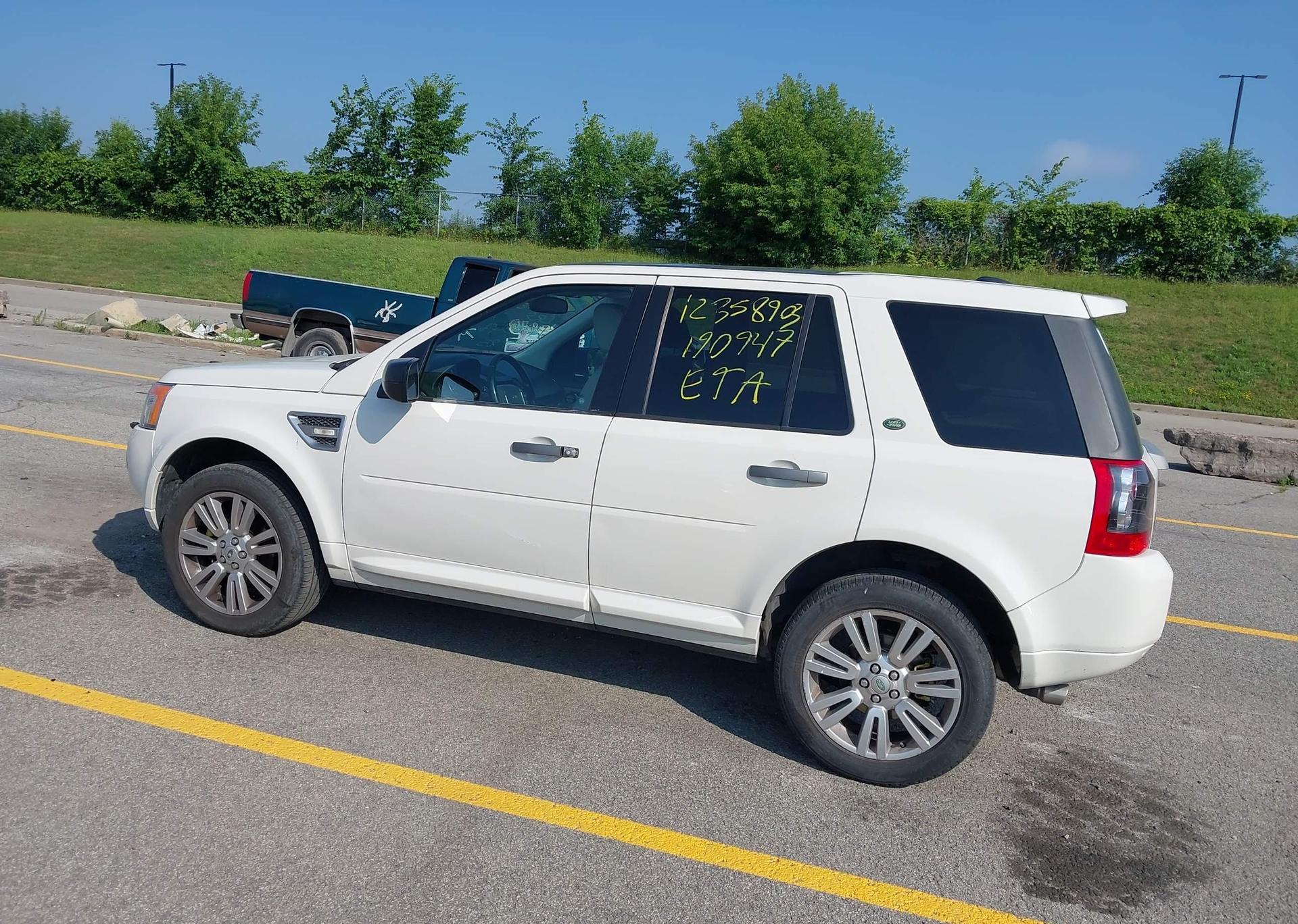 2010 LAND ROVER LR2