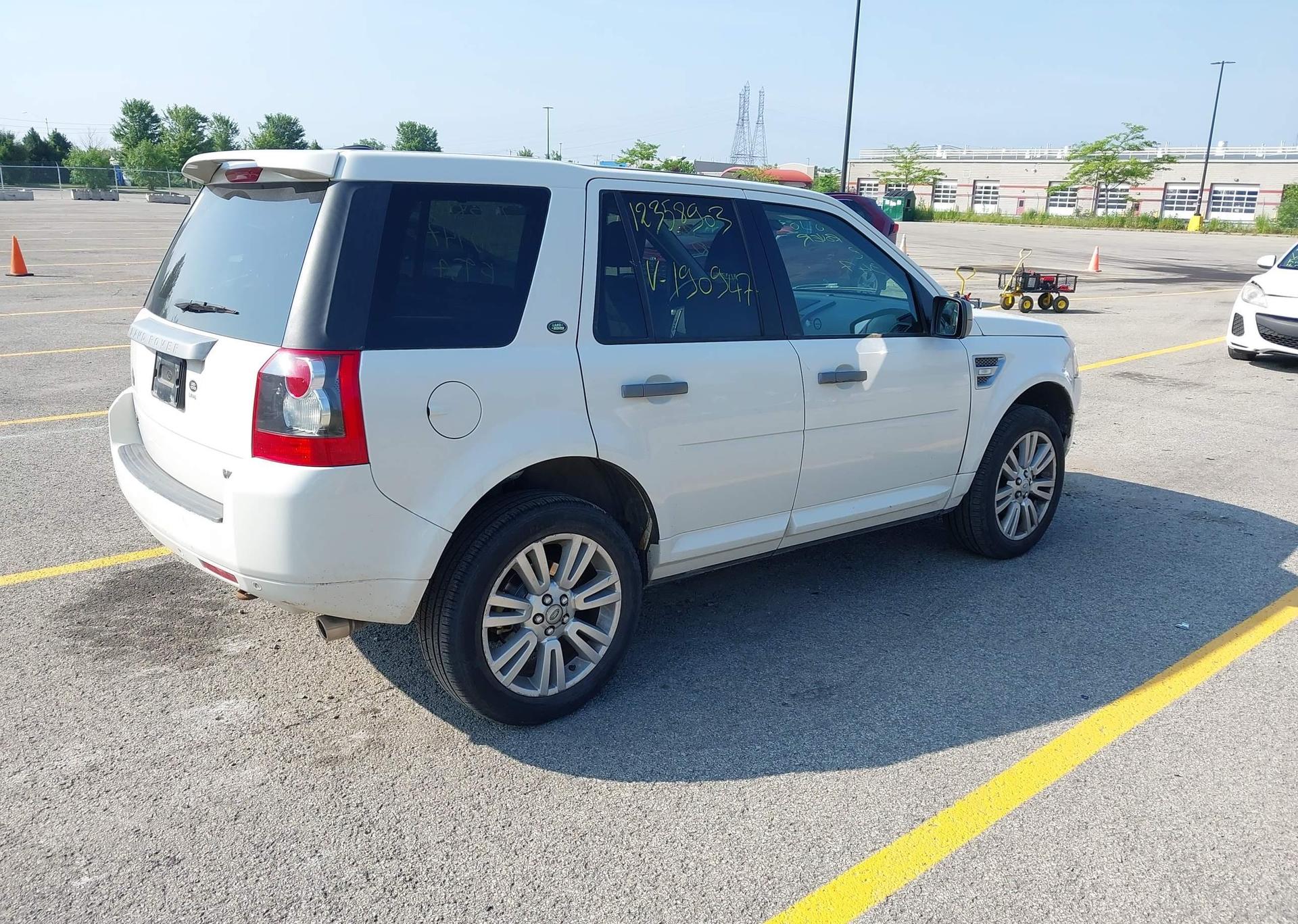 2010 LAND ROVER LR2