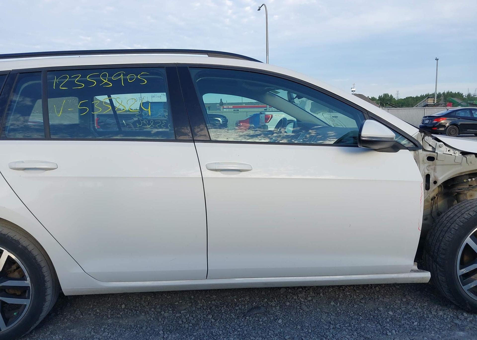 2017 VOLKSWAGEN GOLF SPORTWAGEN S