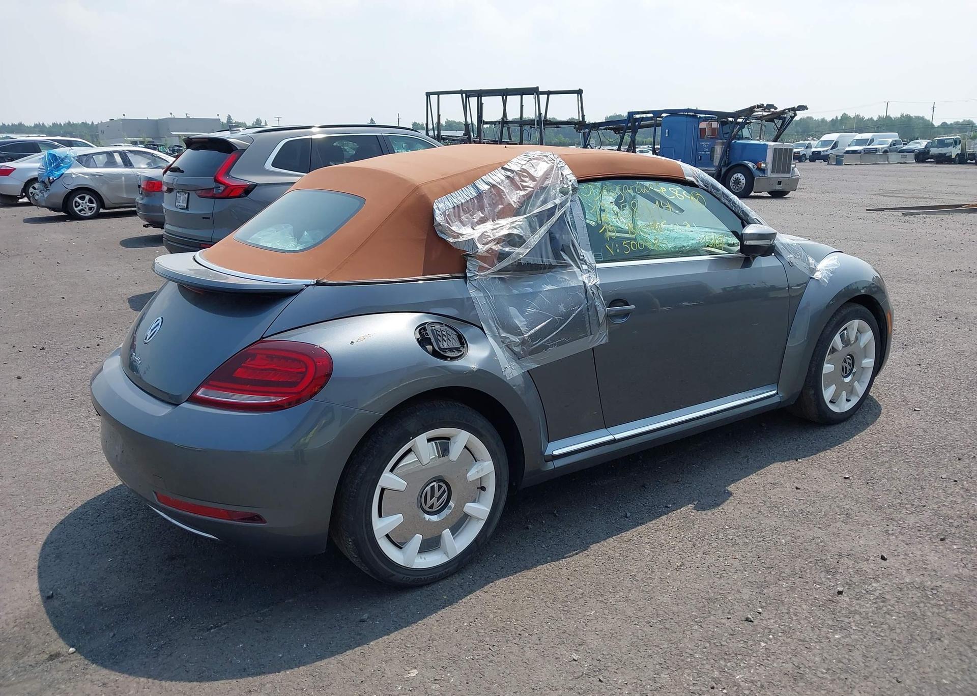 2019 VOLKSWAGEN BEETLE S