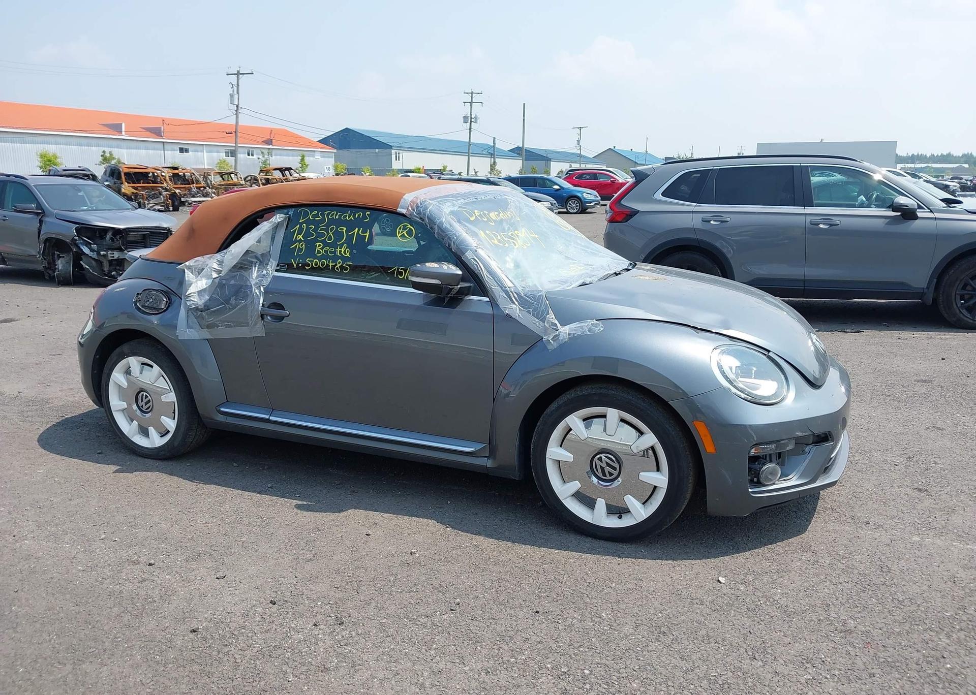 2019 VOLKSWAGEN BEETLE S