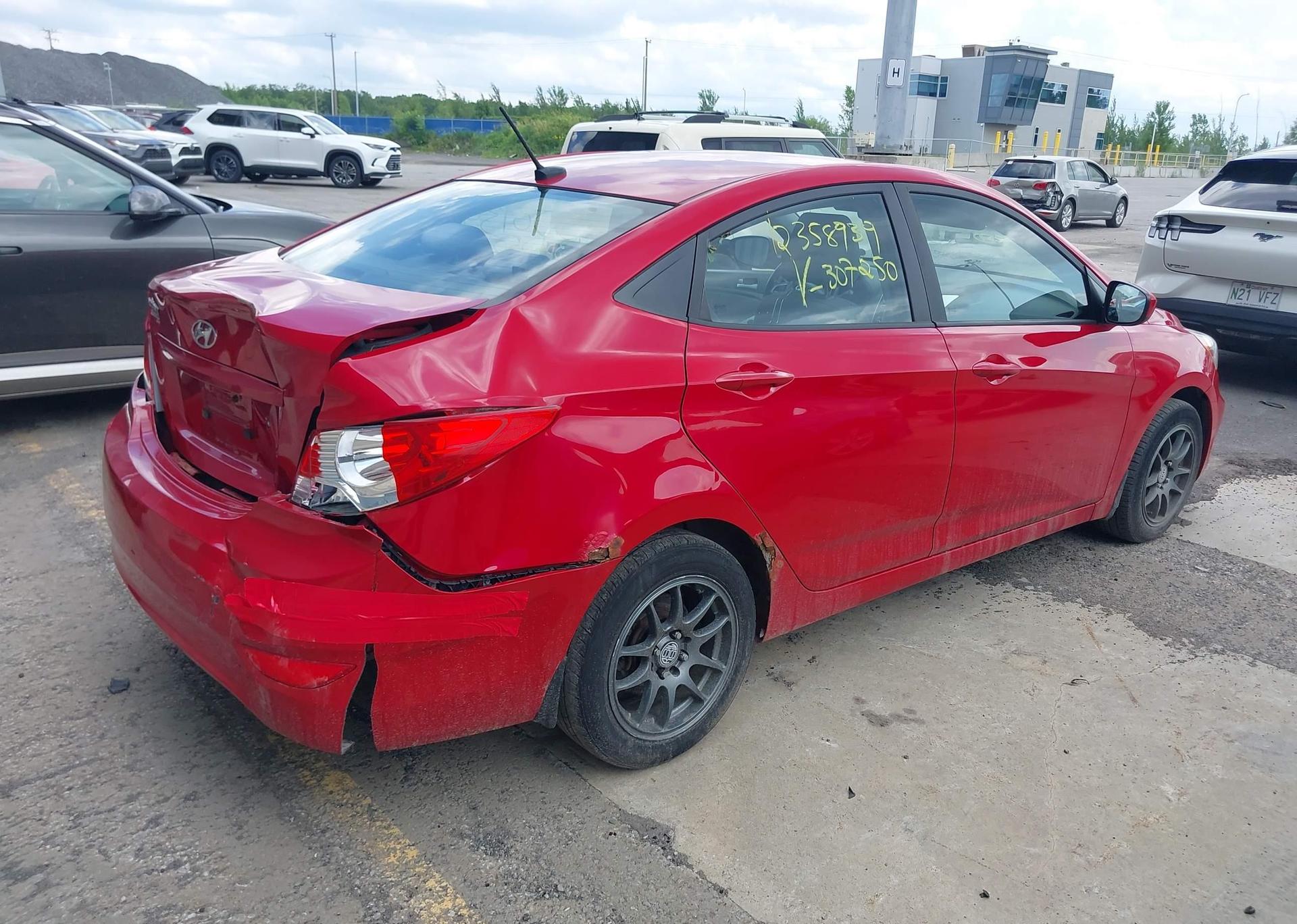 2013 HYUNDAI ACCENT GLS