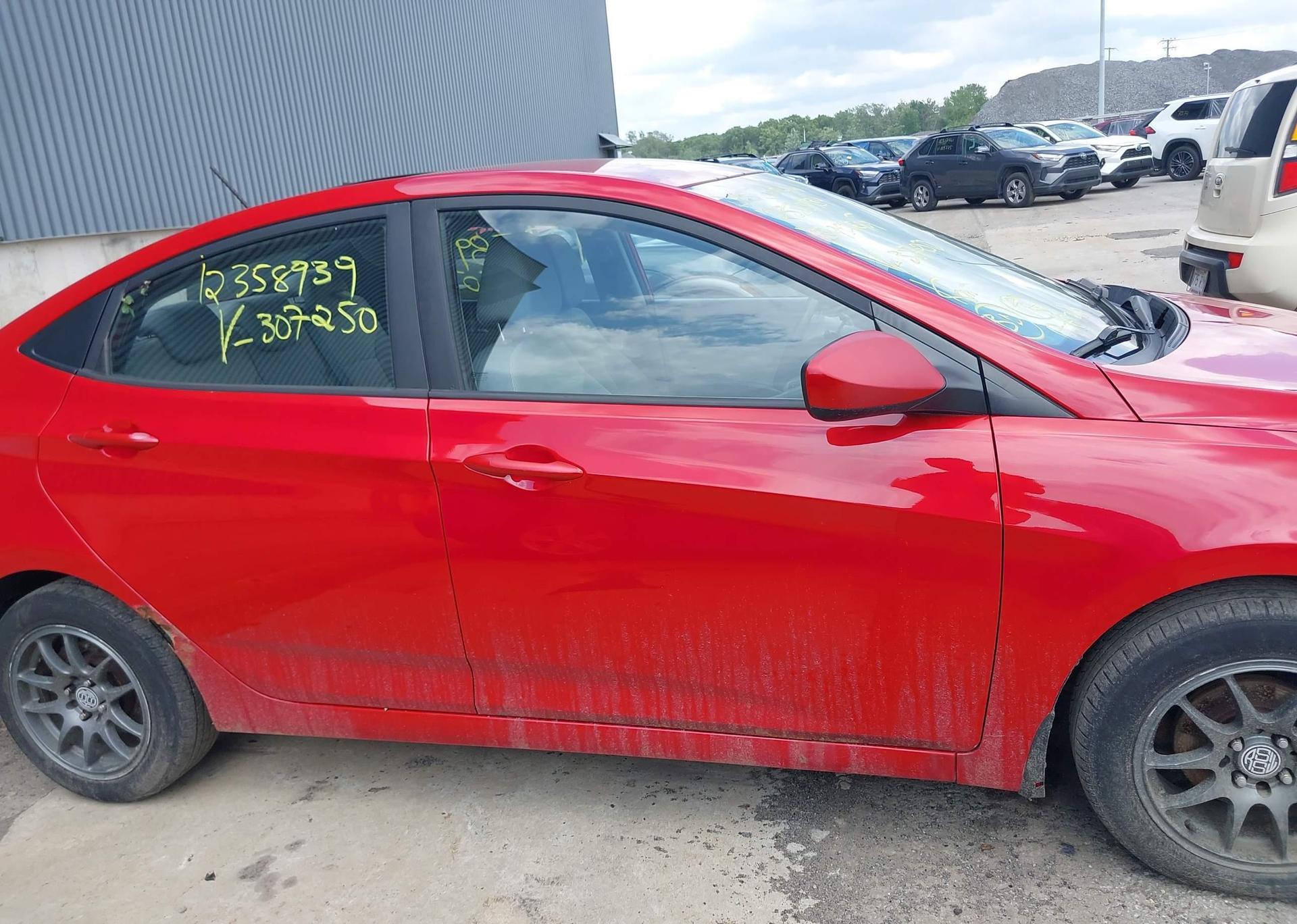 2013 HYUNDAI ACCENT GLS